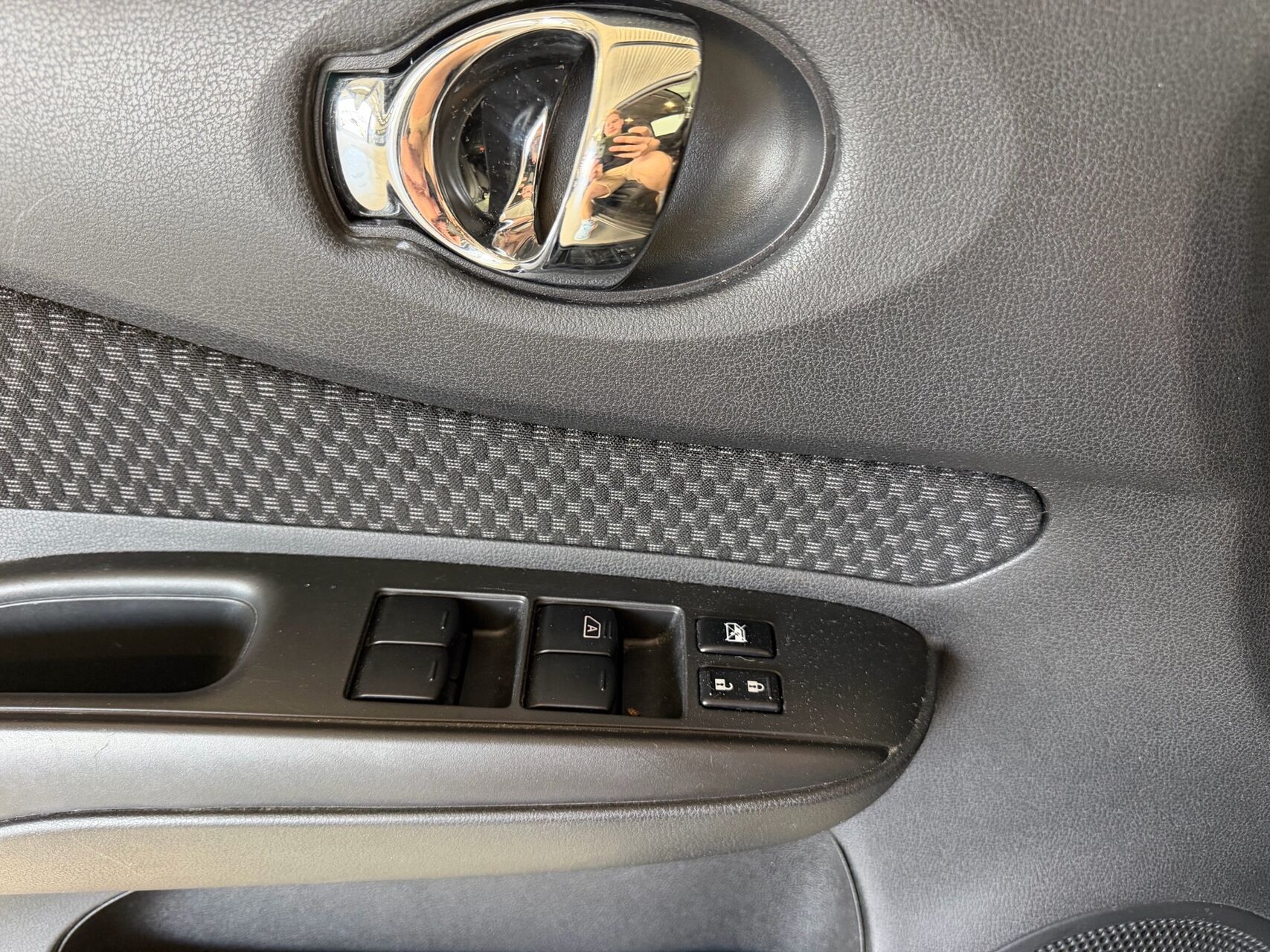 Billede af Nissan Note 1,2 Acenta Family Pack CVT 98HK 5d Trinl. Gear