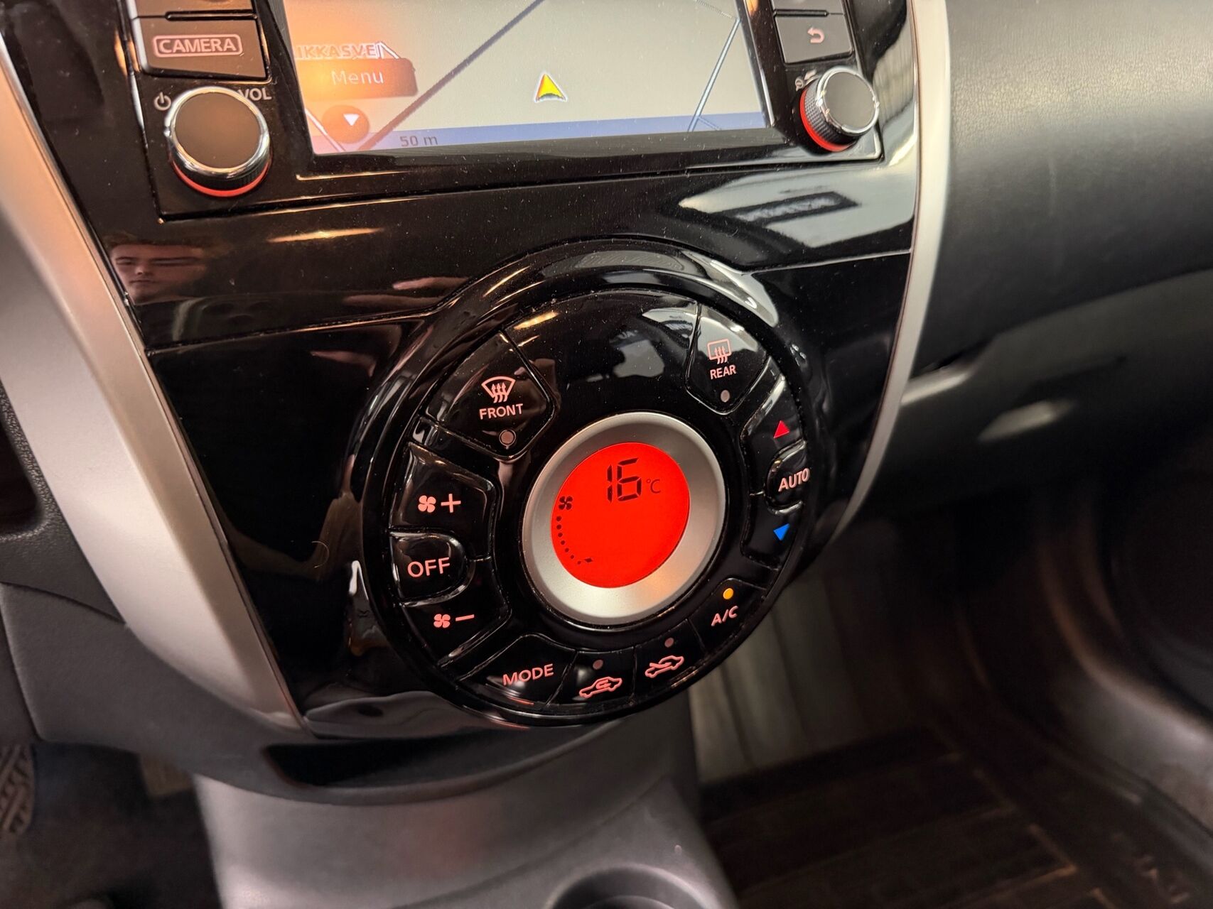 Billede af Nissan Note 1,2 Acenta Family Pack CVT 98HK 5d Trinl. Gear