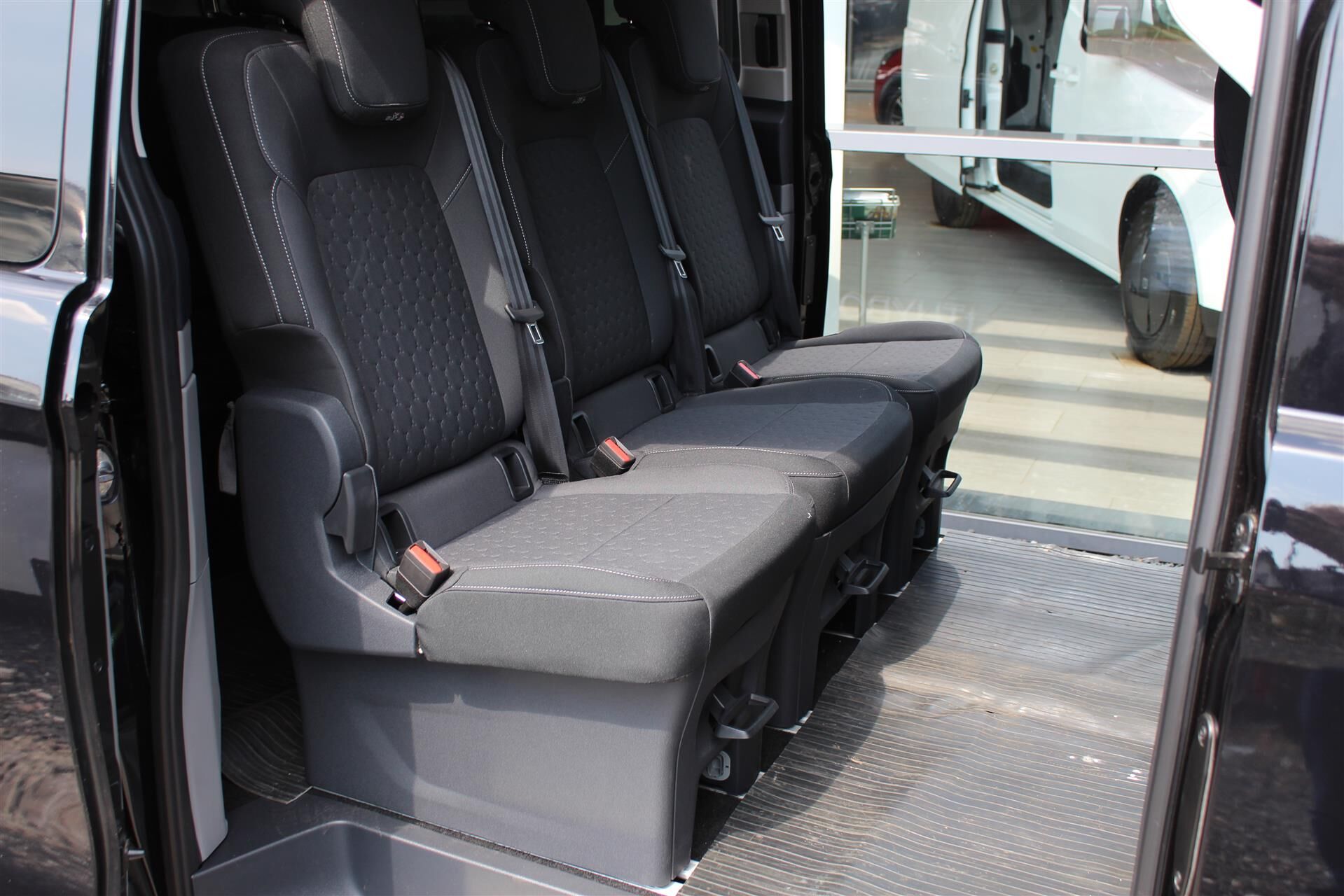 Billede af Ford Tourneo Custom 320 L2H1 2,0 EcoBlue Titanium 136HK 8g Aut.