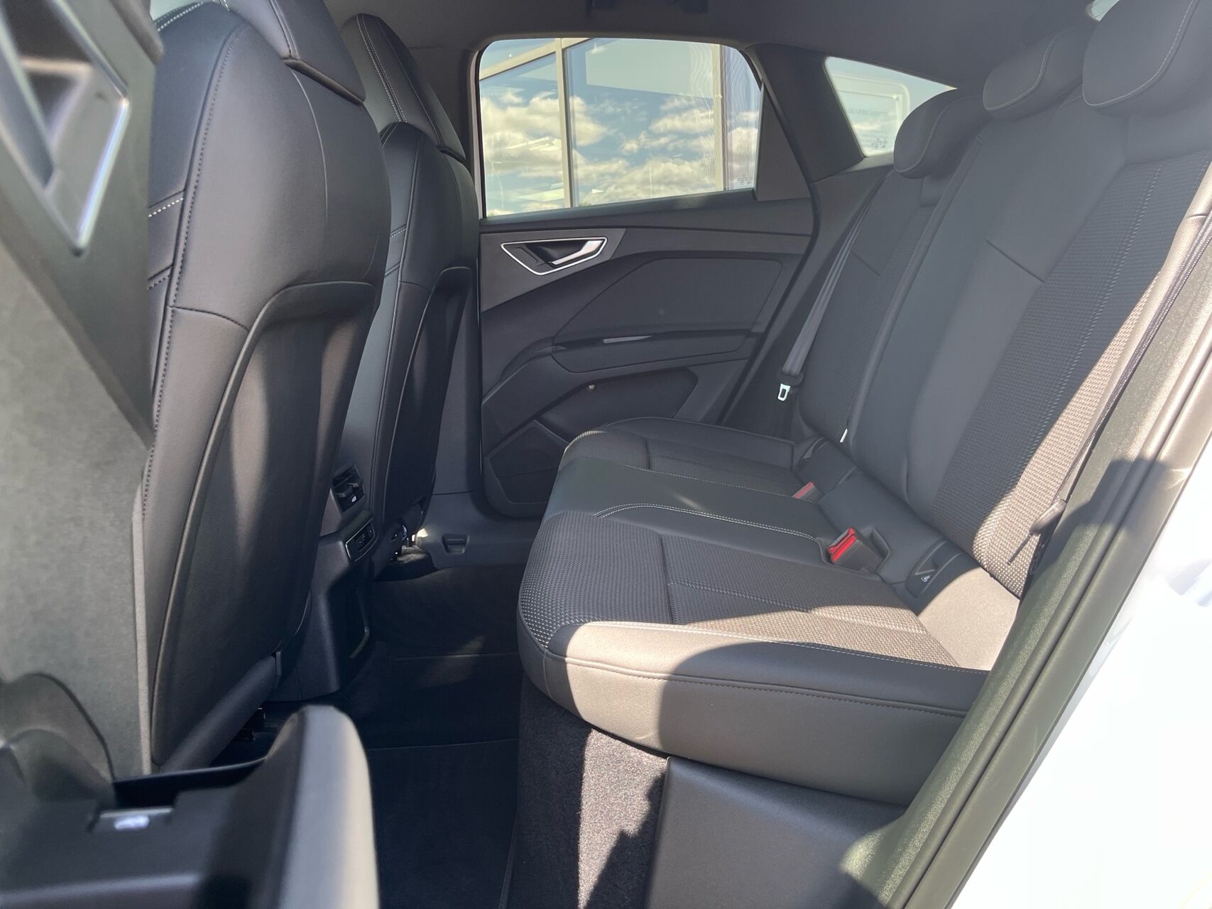 Billede af Audi Q4 Sportback 40 E-tron S Line 204HK 5d Aut.