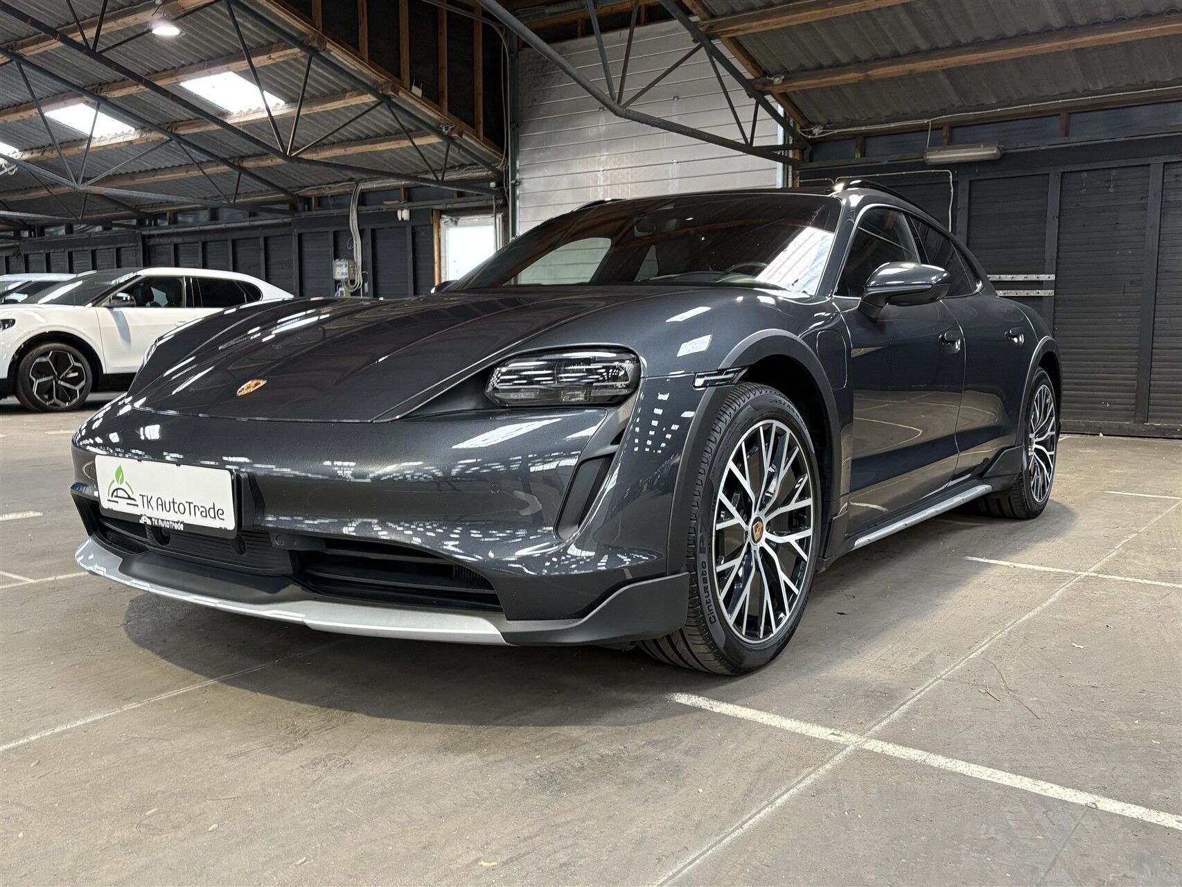 Billede af Porsche Taycan 4 Cross Turismo EL 4x4 435HK Stc Aut.