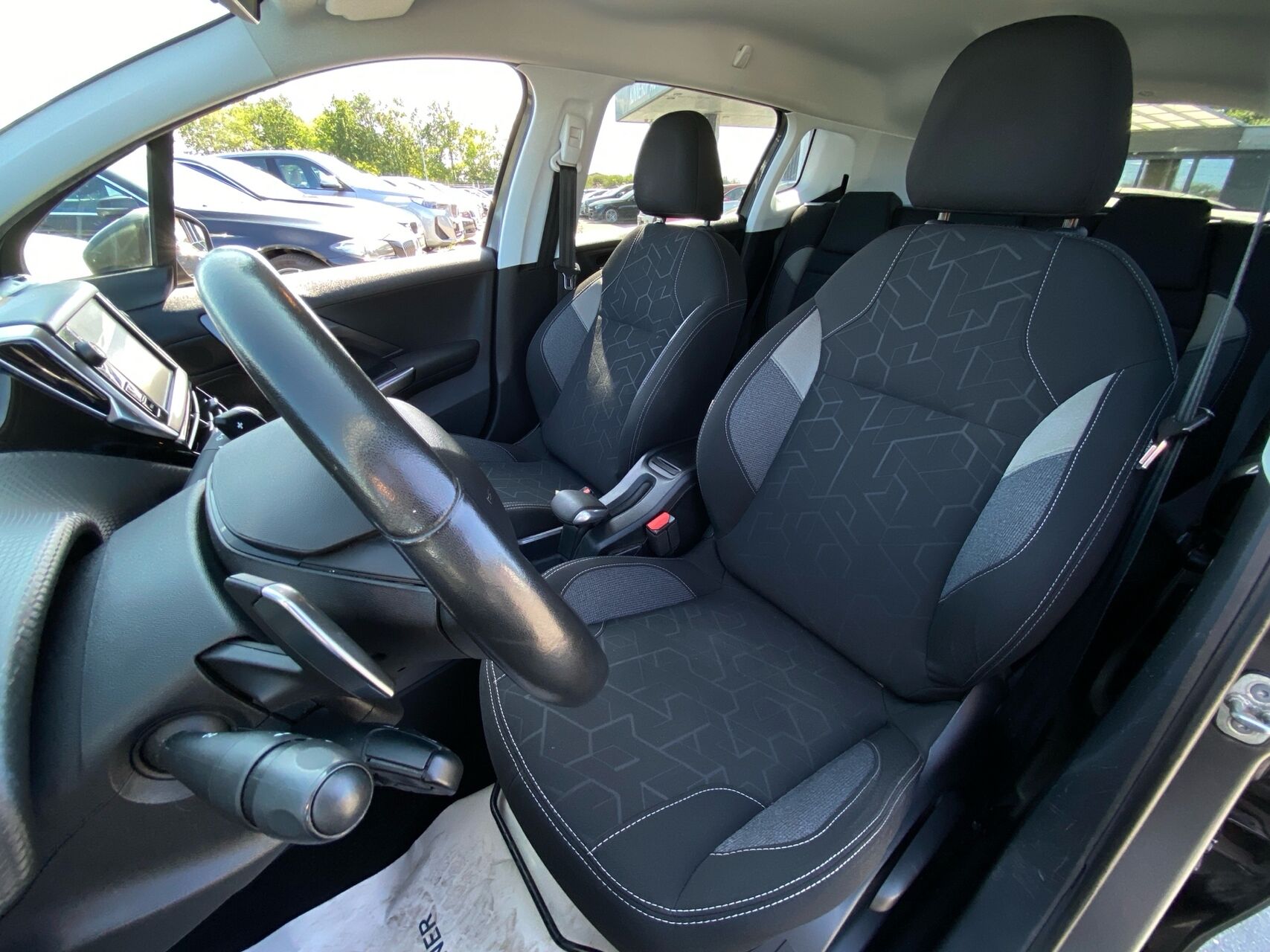 Billede af Peugeot 2008 1,2 e-Vti Active Connect ESG 82HK Aut.