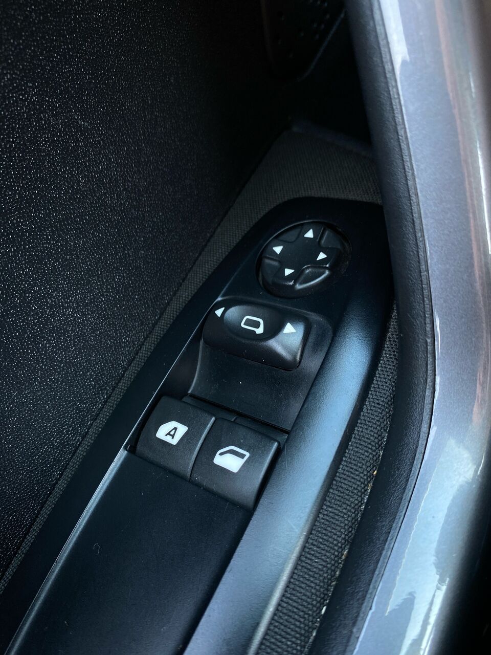 Billede af Peugeot 2008 1,2 e-Vti Active Connect ESG 82HK Aut.