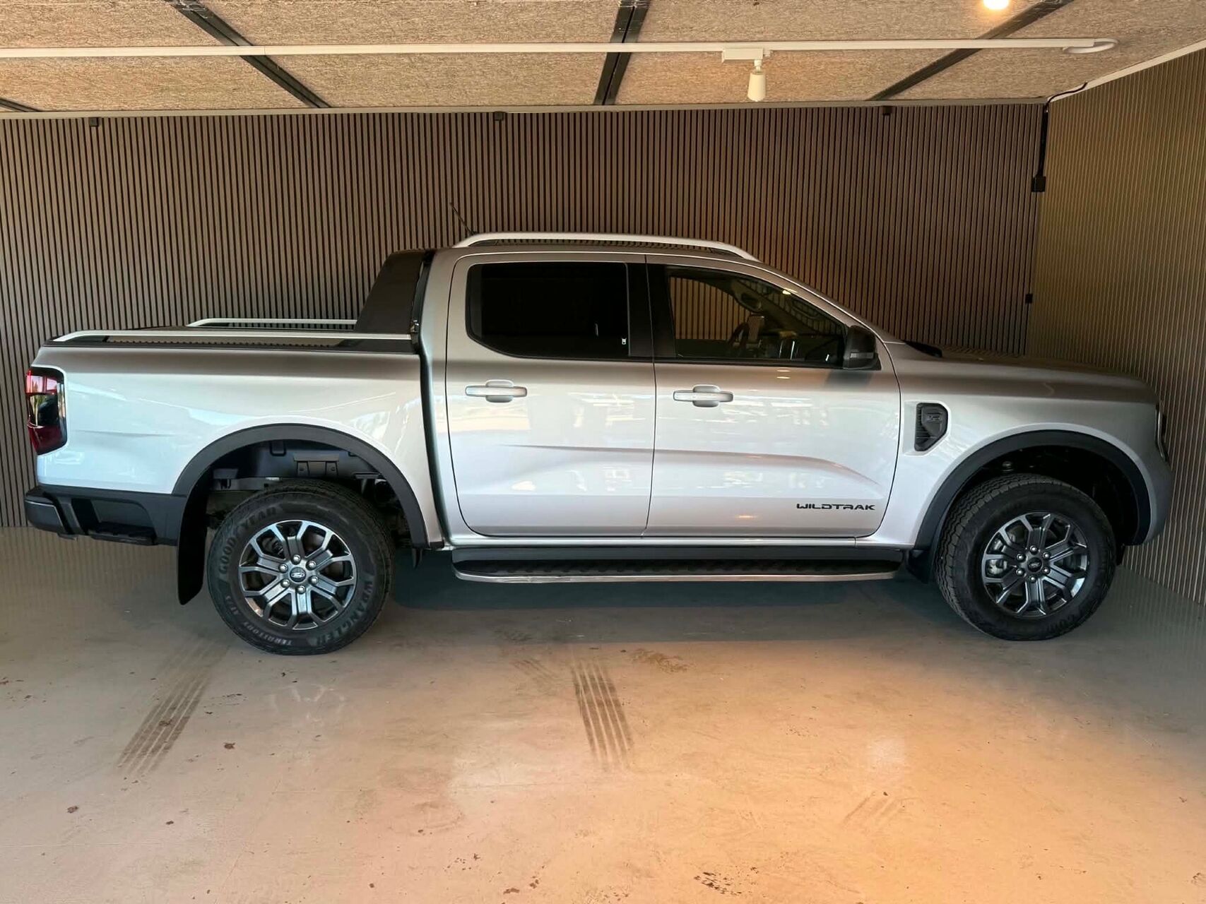 Billede af Ford Ranger Double Cab 3,0 EcoBlue Wildtrak e-4WD 240HK Pick-Up 10g Aut.