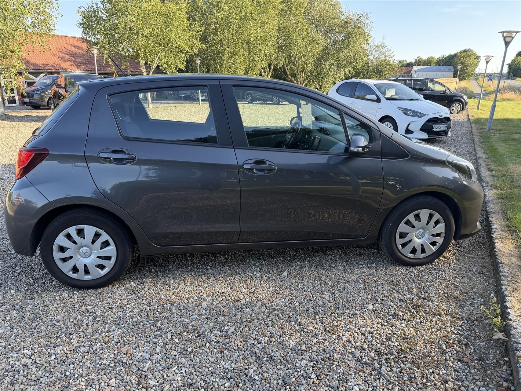 Billede af Toyota Yaris 1,0 VVT-I T2 69HK 5d