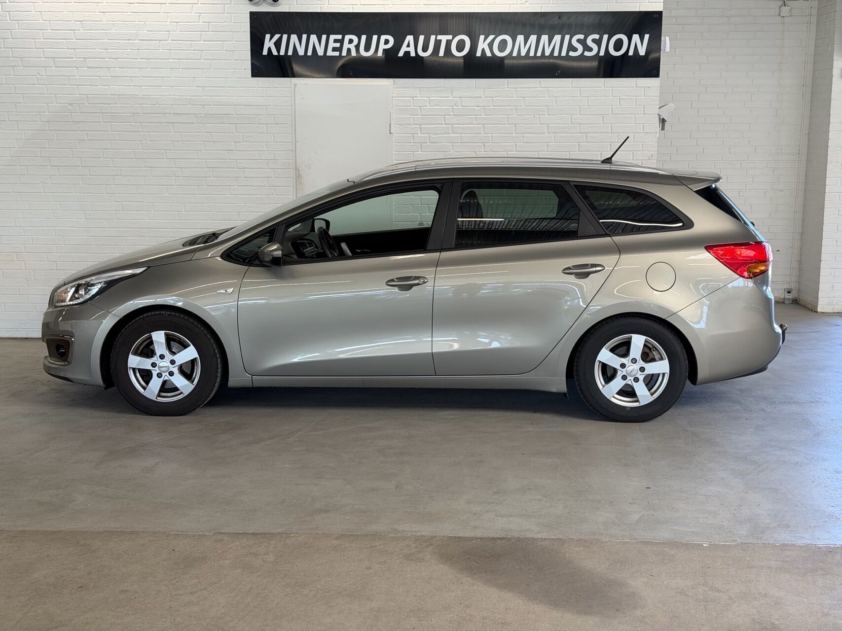 Billede af Kia Ceed SW 1,0 T-GDI Style Plus Clim 100HK Stc 6g