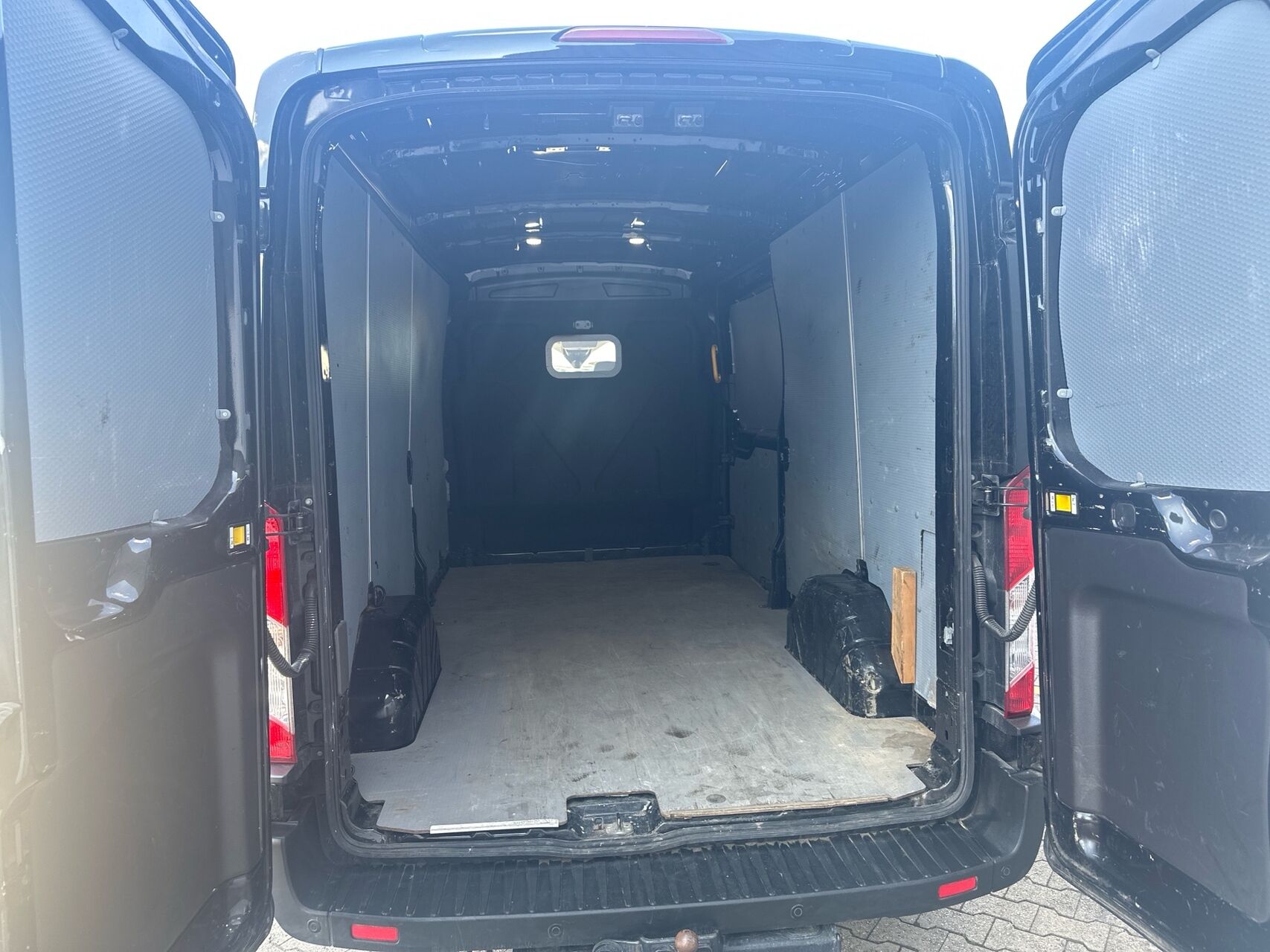 Billede af Ford Transit 350 L3H2 2,0 TDCi Trend 130HK Van 6g