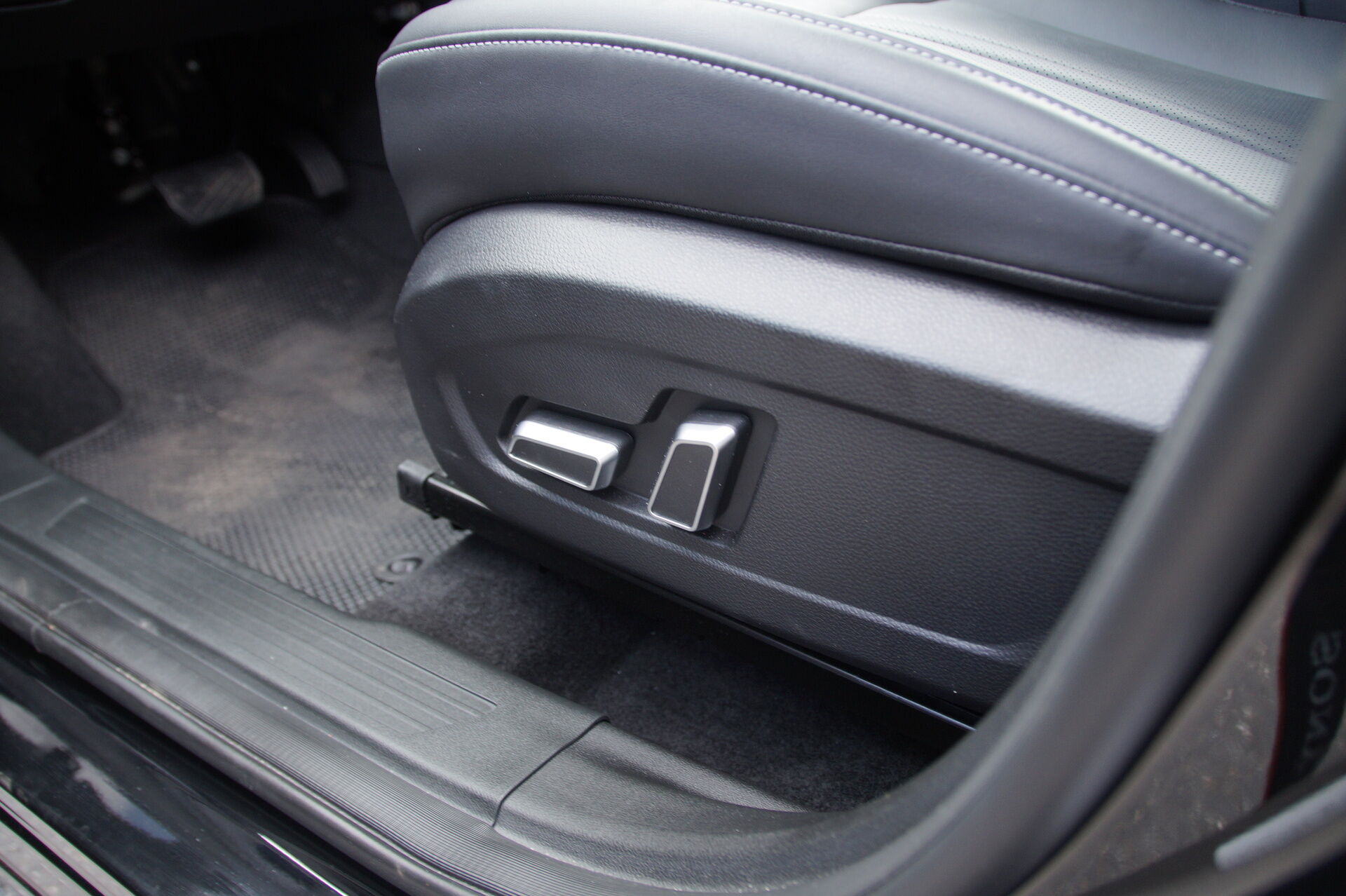 Billede af Navor E5 1,5 Plugin-hybrid Rock E-CVT 218HK 5d Aut.