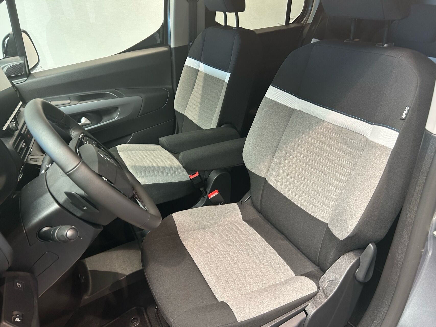 Billede af Citroën e-Berlingo EL VTR Sport XL 136HK Aut.