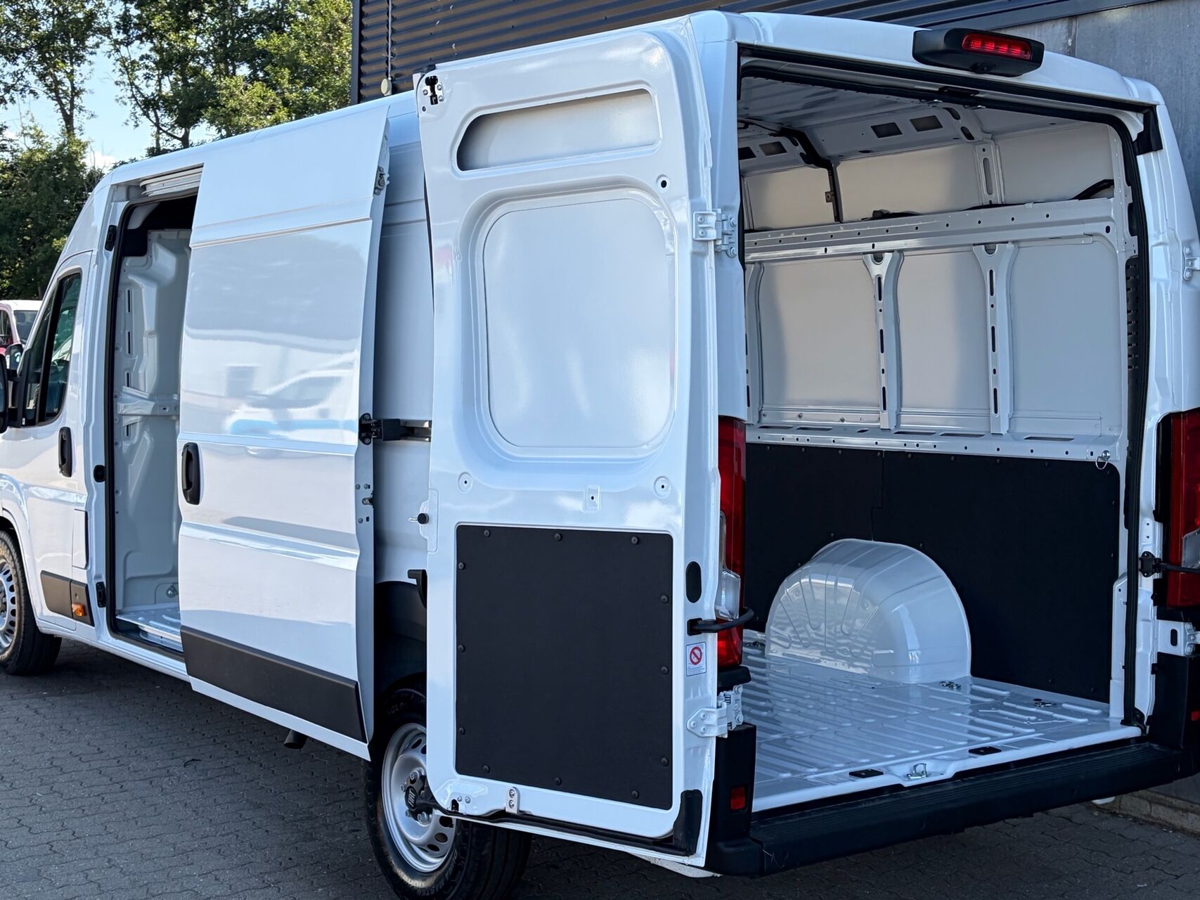 Billede af Fiat Ducato 35M L4H2 2,2 Multijet Comfort 180HK Van 8g Aut.
