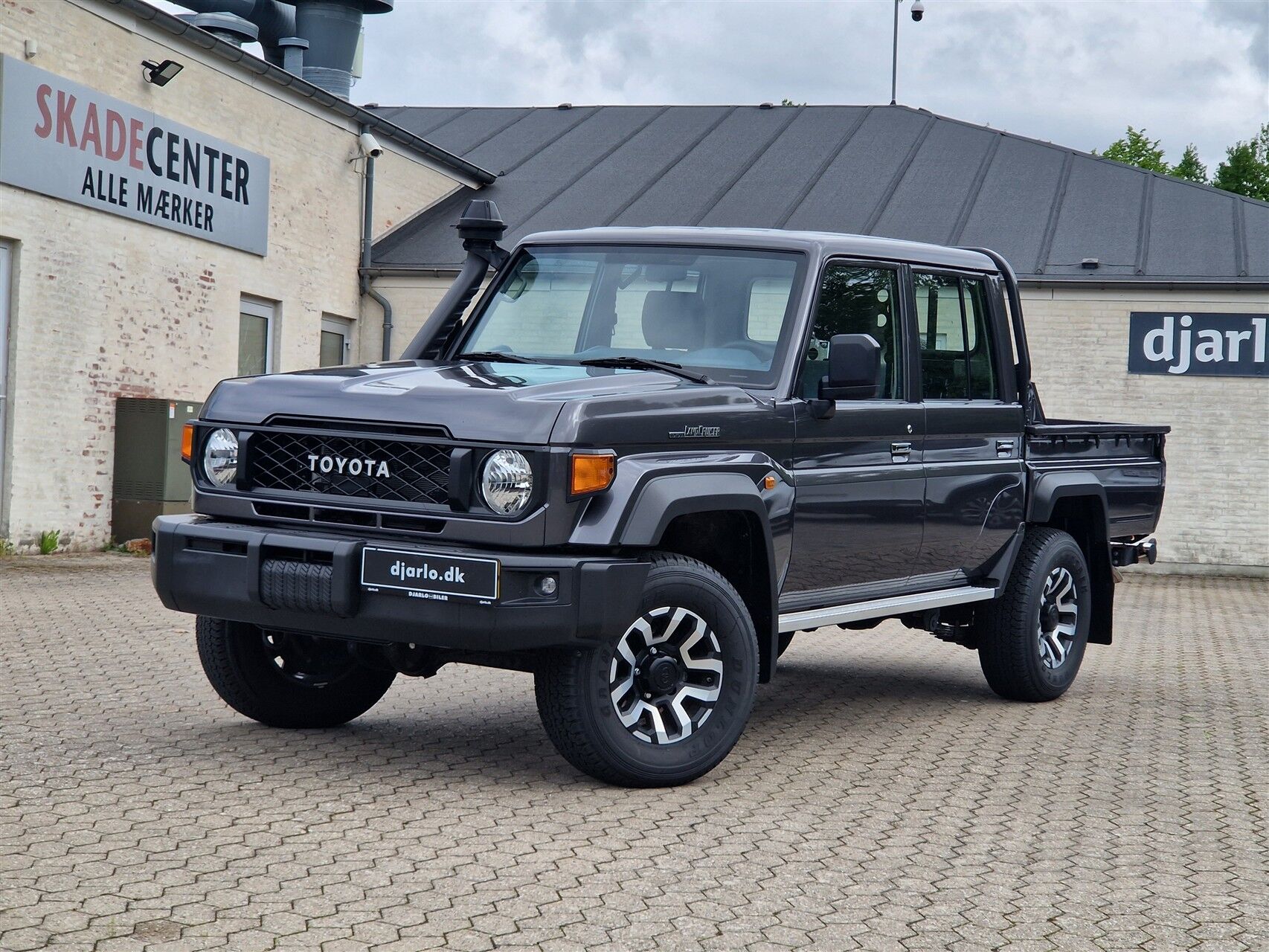 Billede af Toyota Landcruiser GRJ79 4,8 4x4 231HK DobKab 8g Aut.
