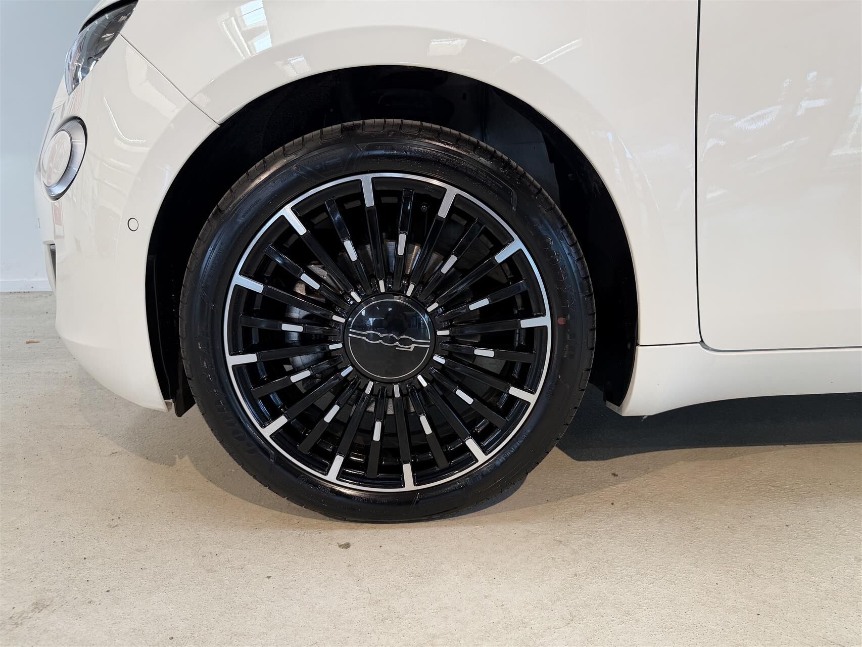 Billede af Fiat 500e EL La Prima 118HK Cabr. Aut.
