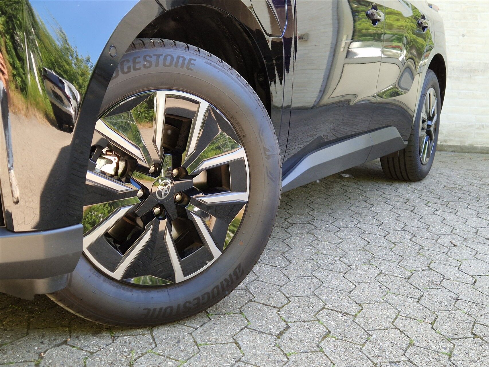 Billede af Toyota BZ4X EL Executive AWD 343HK 5d Aut.