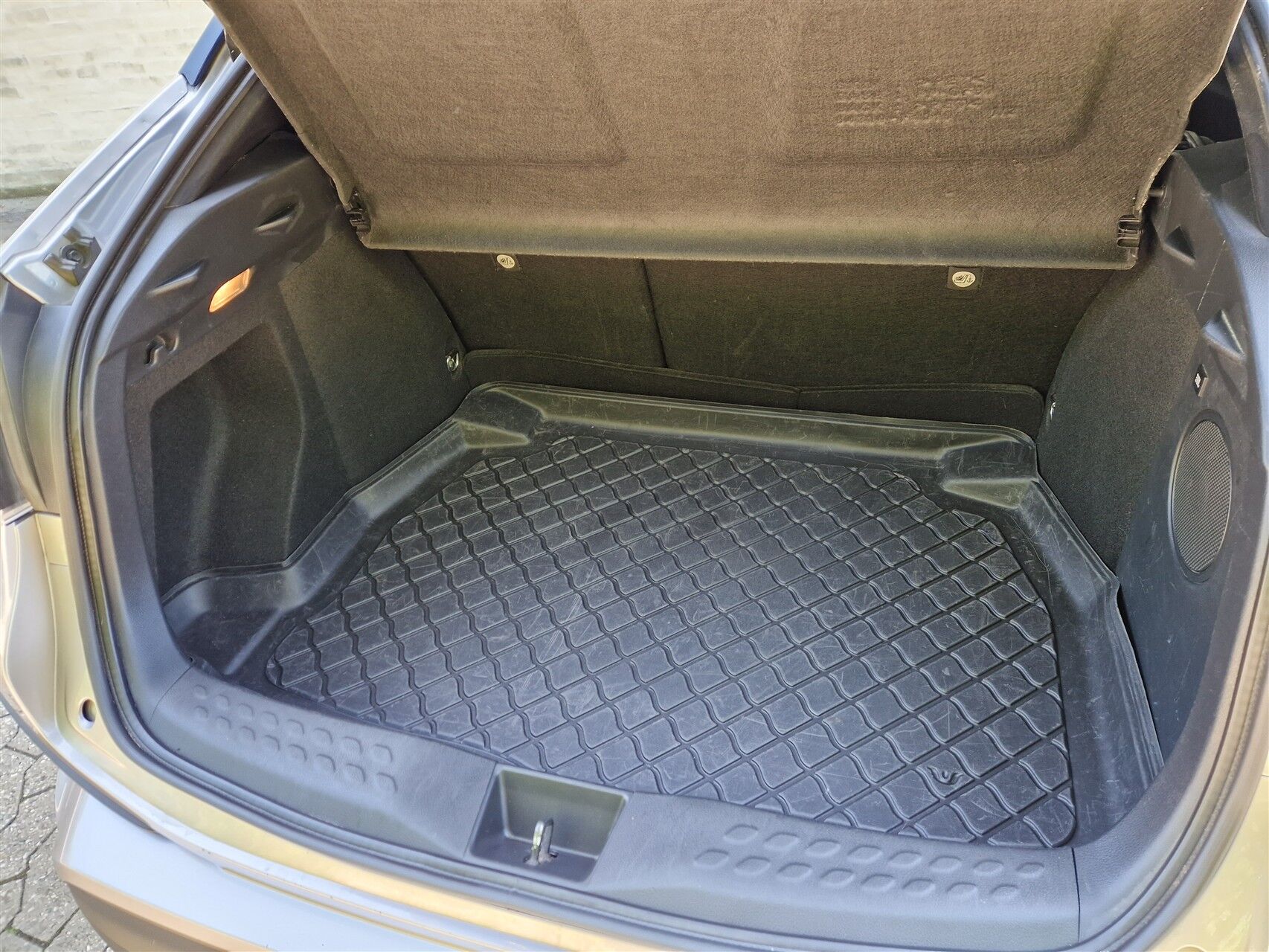 Billede af Toyota C-HR 1,8 Hybrid First Edition Multidrive S 122HK 5d Aut.