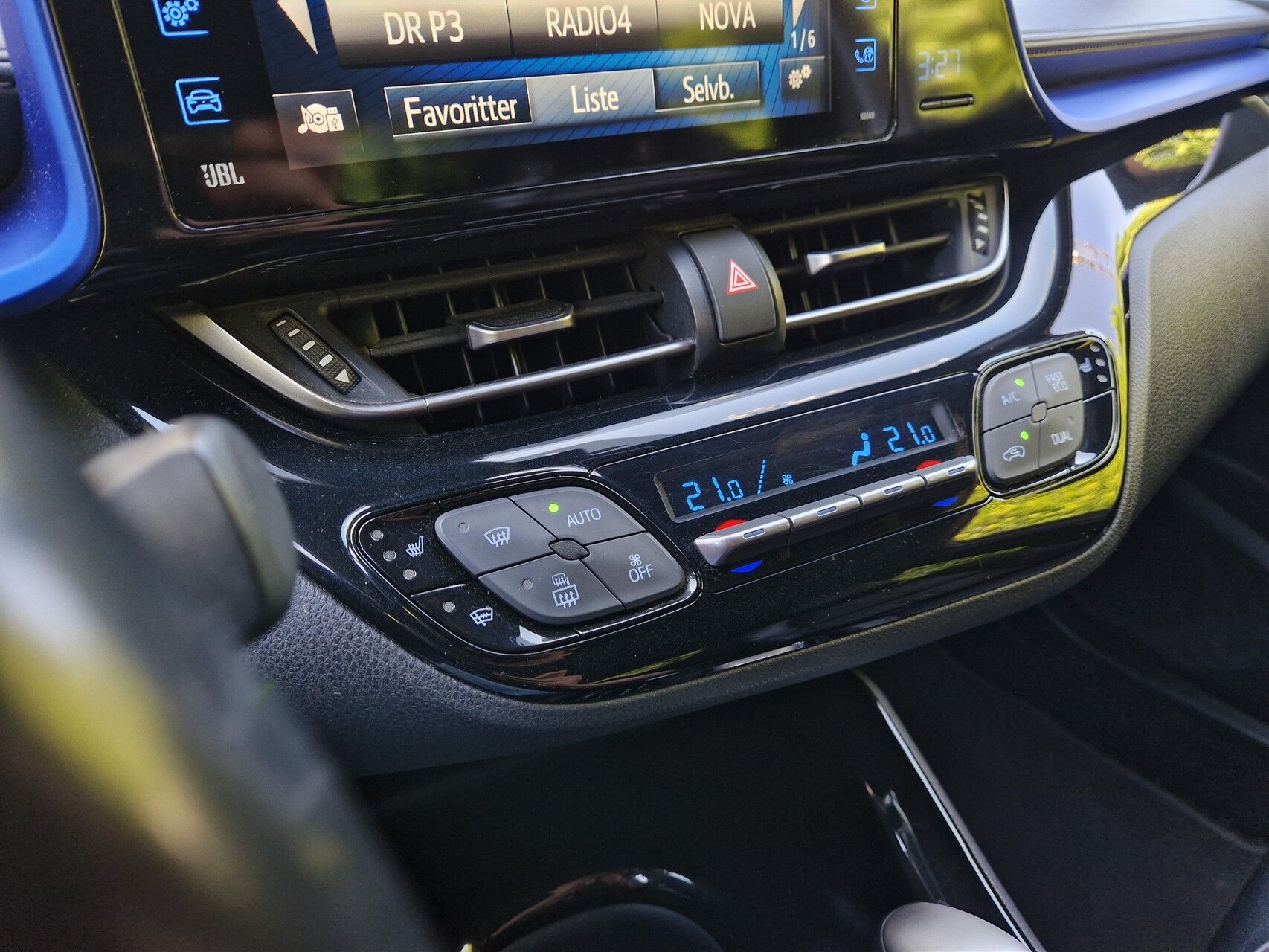 Billede af Toyota C-HR 1,8 Hybrid First Edition Multidrive S 122HK 5d Aut.