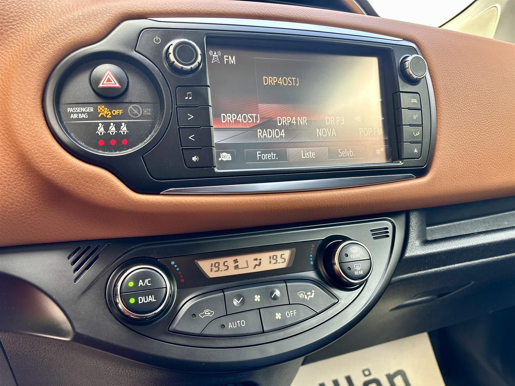 Billede af Toyota Yaris 1,3 VVT-I Lounge Edition 100HK 5d 6g