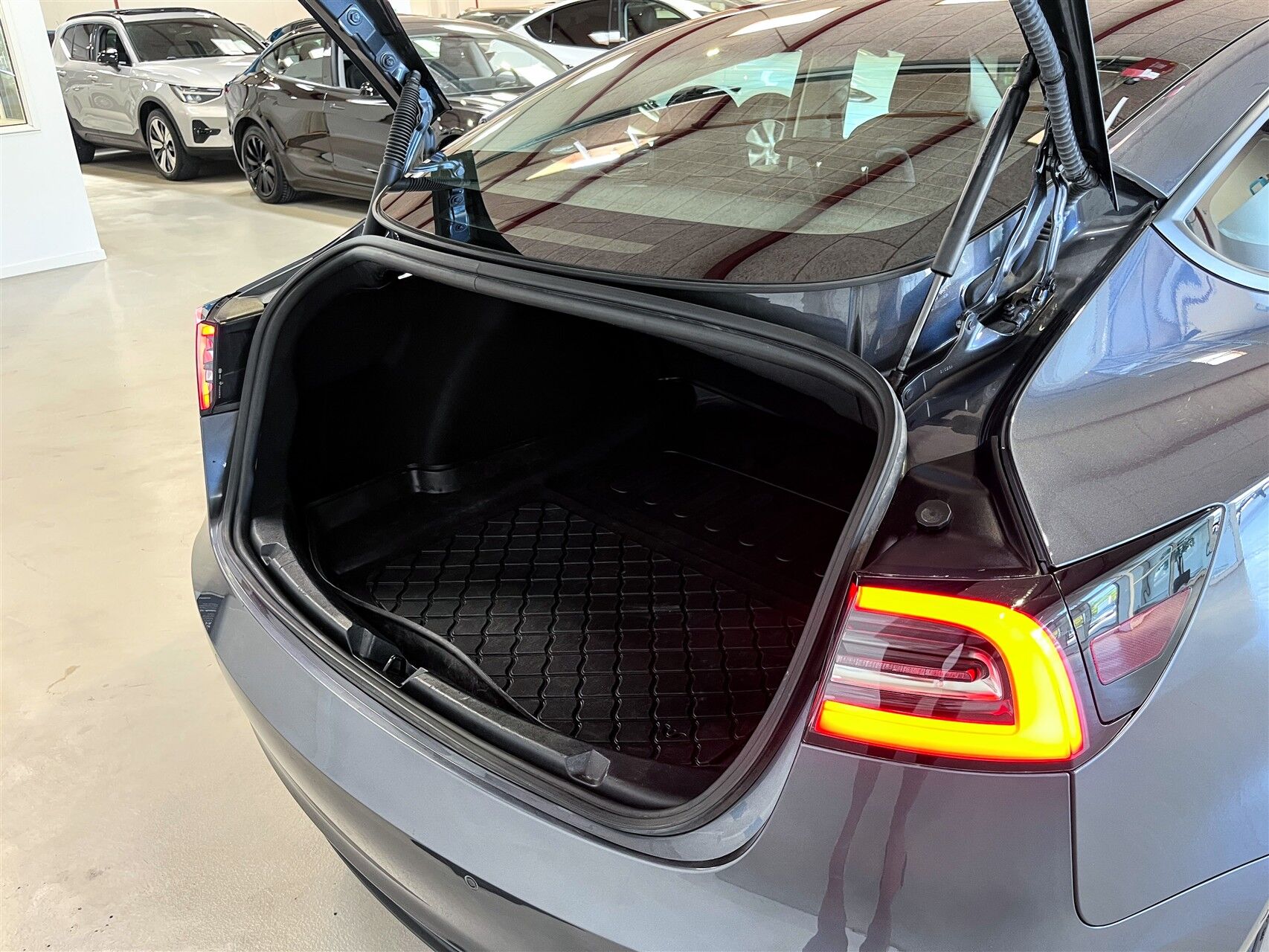 Billede af Tesla Model 3 EL Standard Range Plus 283HK Aut. 