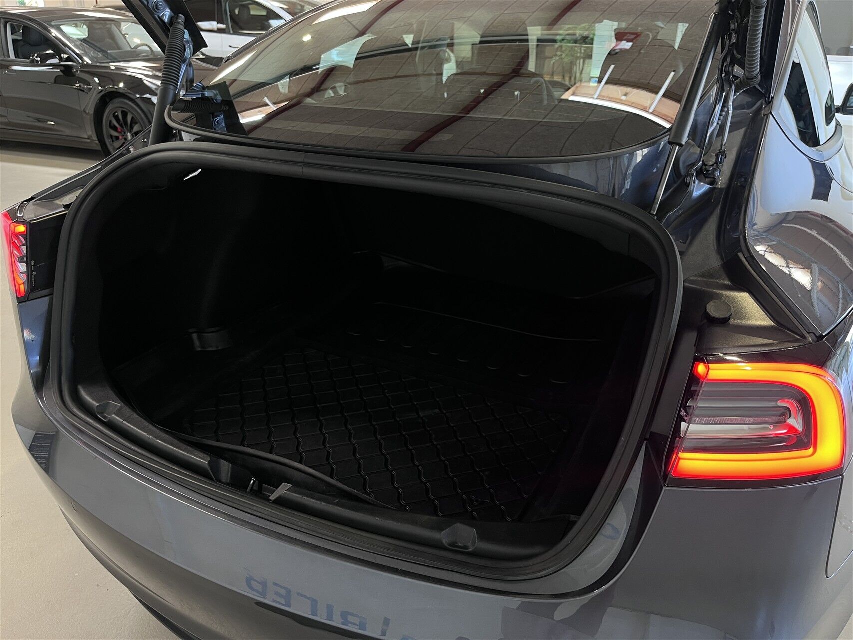 Billede af Tesla Model 3 EL Standard Range Plus 283HK Aut. 