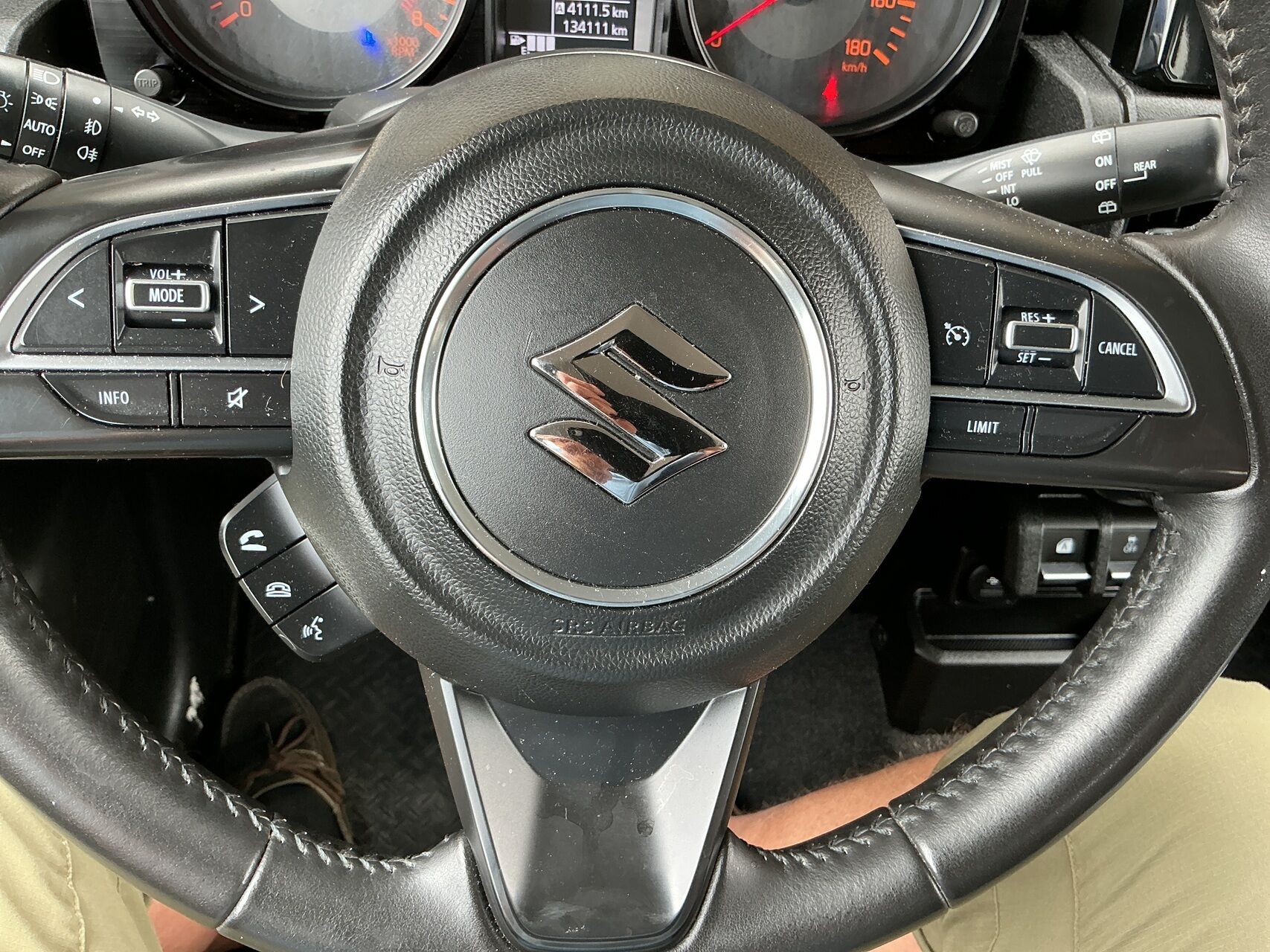 Billede af Suzuki Jimny 1,5 Adventure AllGrip 102HK 3d