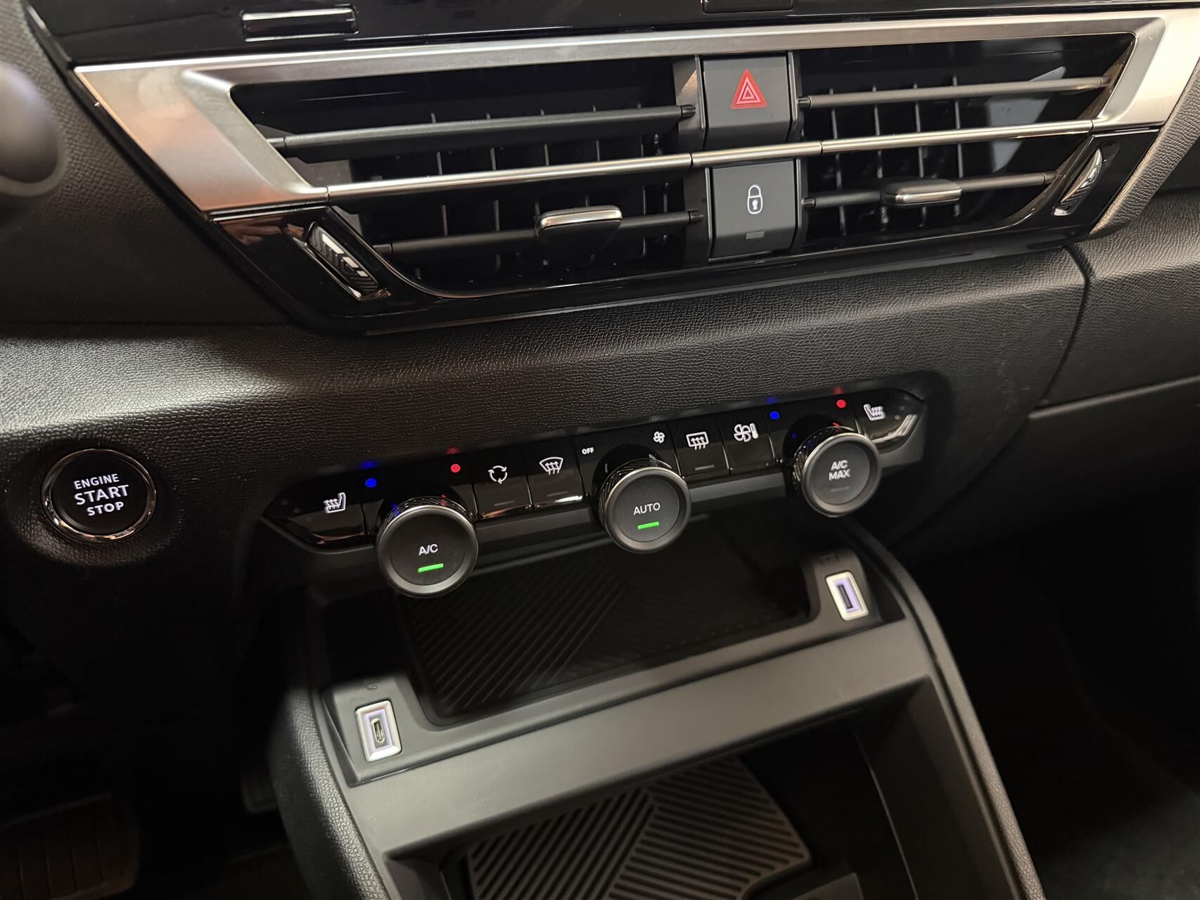Billede af Citroën C4 1,2 PureTech VTR Sport EAT8 130HK 5d 8g Aut.
