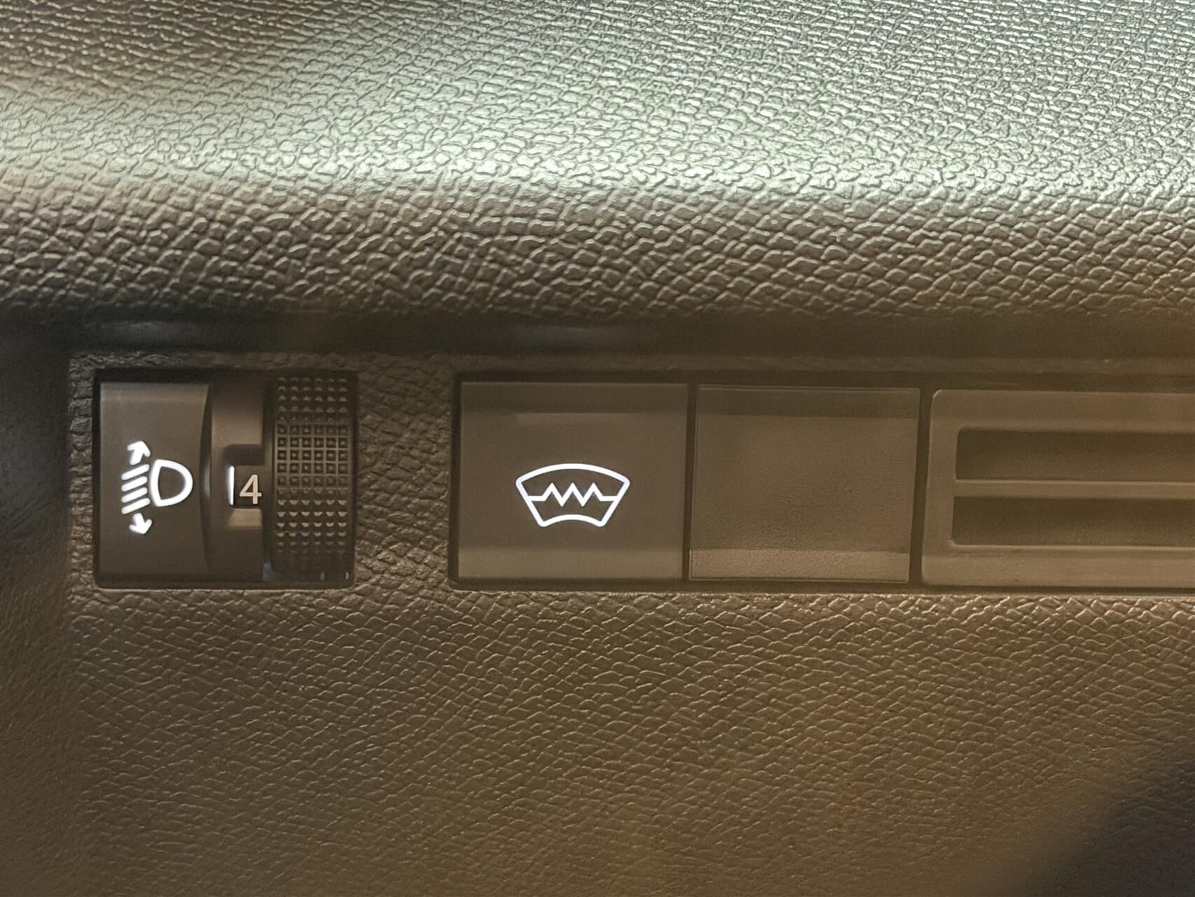 Billede af Citroën C4 1,2 PureTech VTR Sport EAT8 130HK 5d 8g Aut.