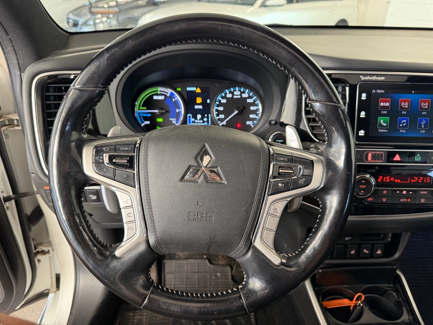 Billede af Mitsubishi Outlander 2,4 PHEV  Plugin-hybrid Invite 4WD 224HK 5d 6g Trinl. Gear