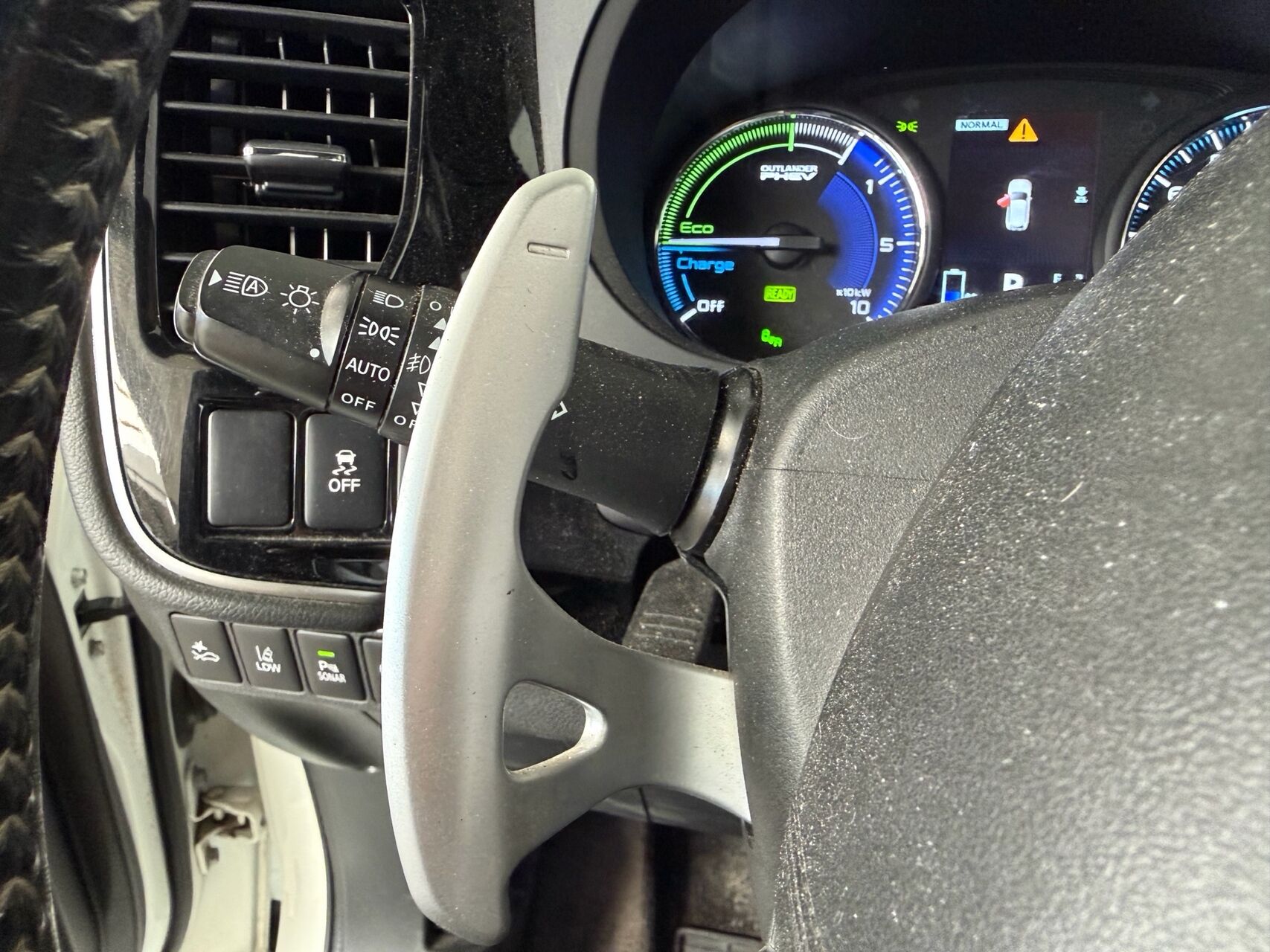 Billede af Mitsubishi Outlander 2,4 PHEV  Plugin-hybrid Invite 4WD 224HK 5d 6g Trinl. Gear