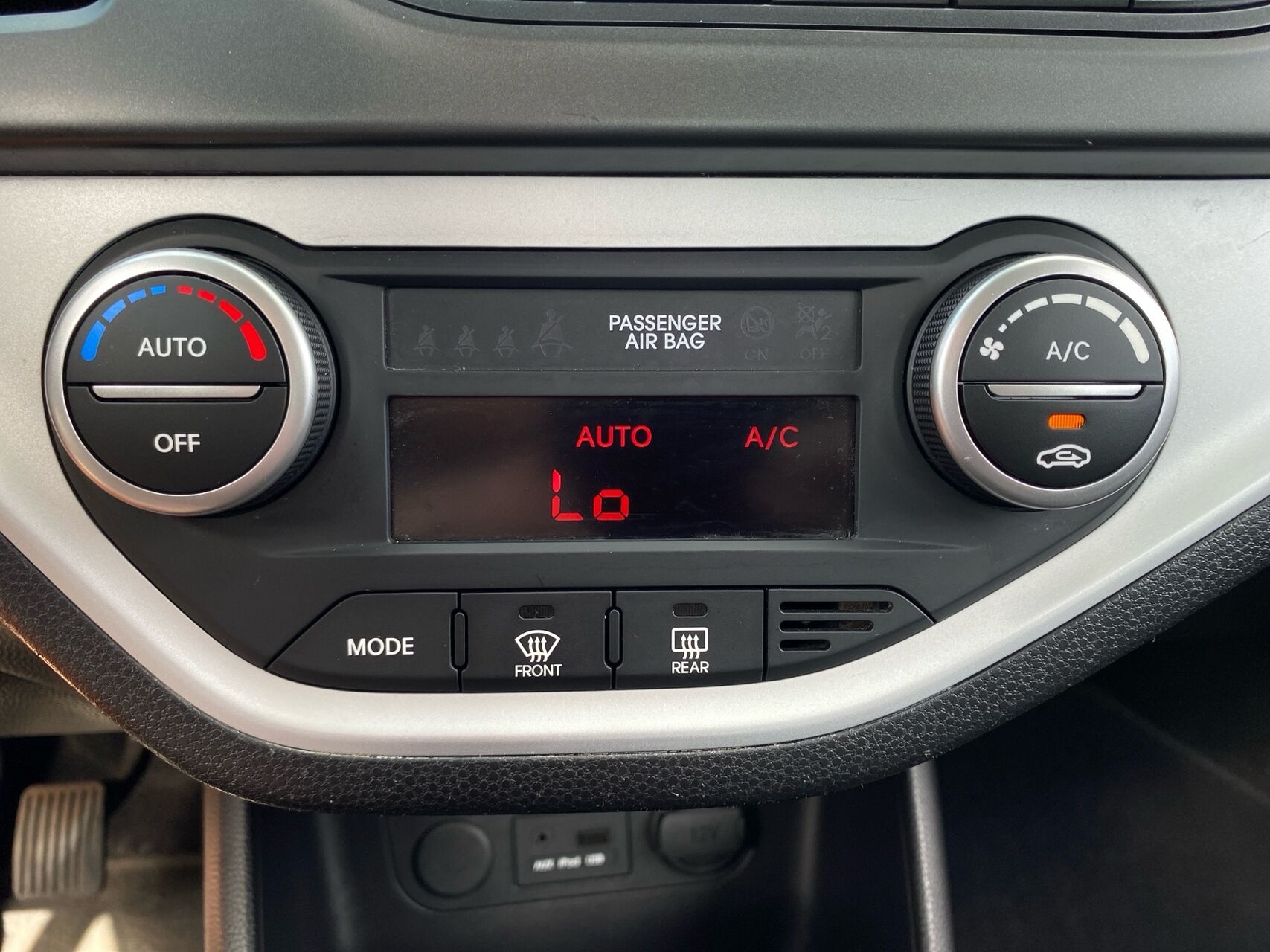 Billede af Kia Picanto 1,0 World Cup Clim 69HK 5d