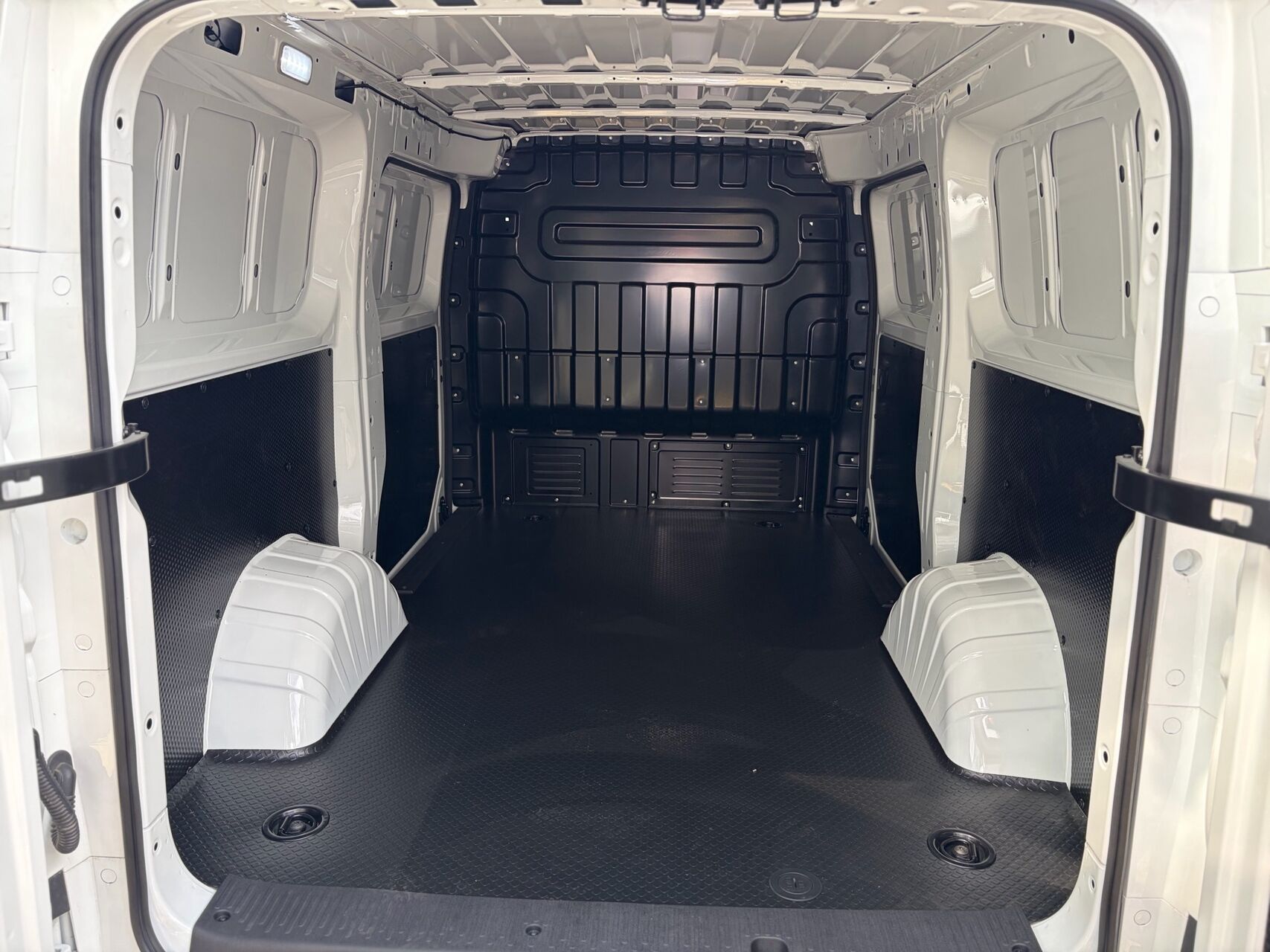 Billede af Maxus e-Deliver 5 L1H1 EL 163HK Van Aut.