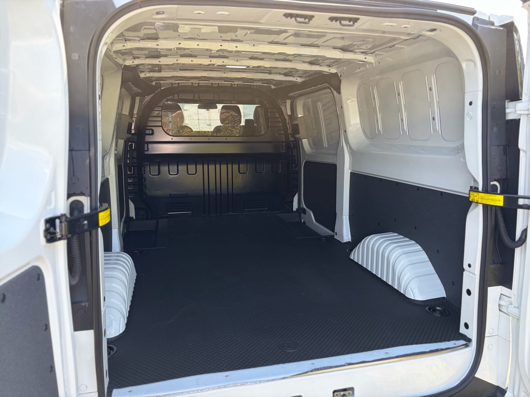 Billede af Maxus e-Deliver 7 L2H1 EL 204HK Van Aut.