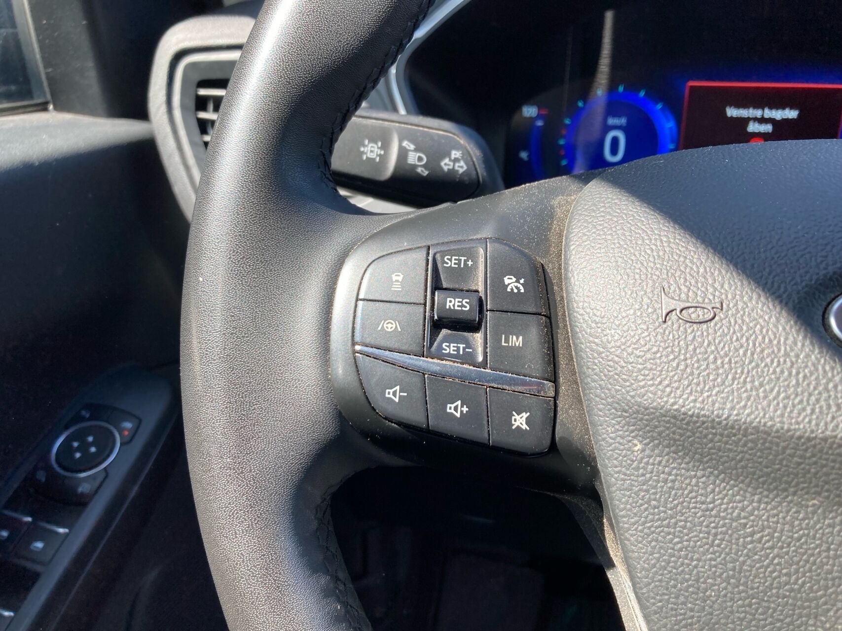 Billede af Ford Kuga 2,5 Plugin-hybrid Titanium X CVT 225HK 5d Trinl. Gear