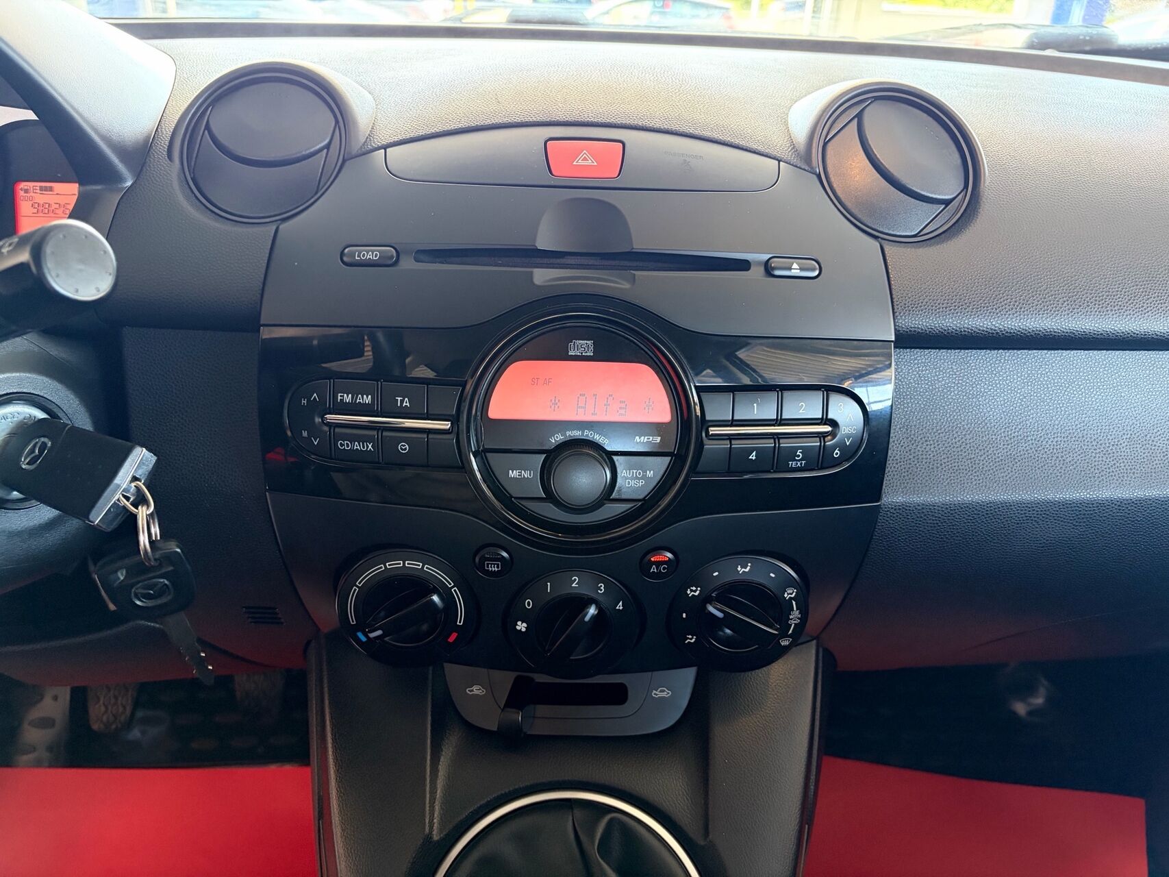 Billede af Mazda 2 1,3 Takara Edition 84HK 5d