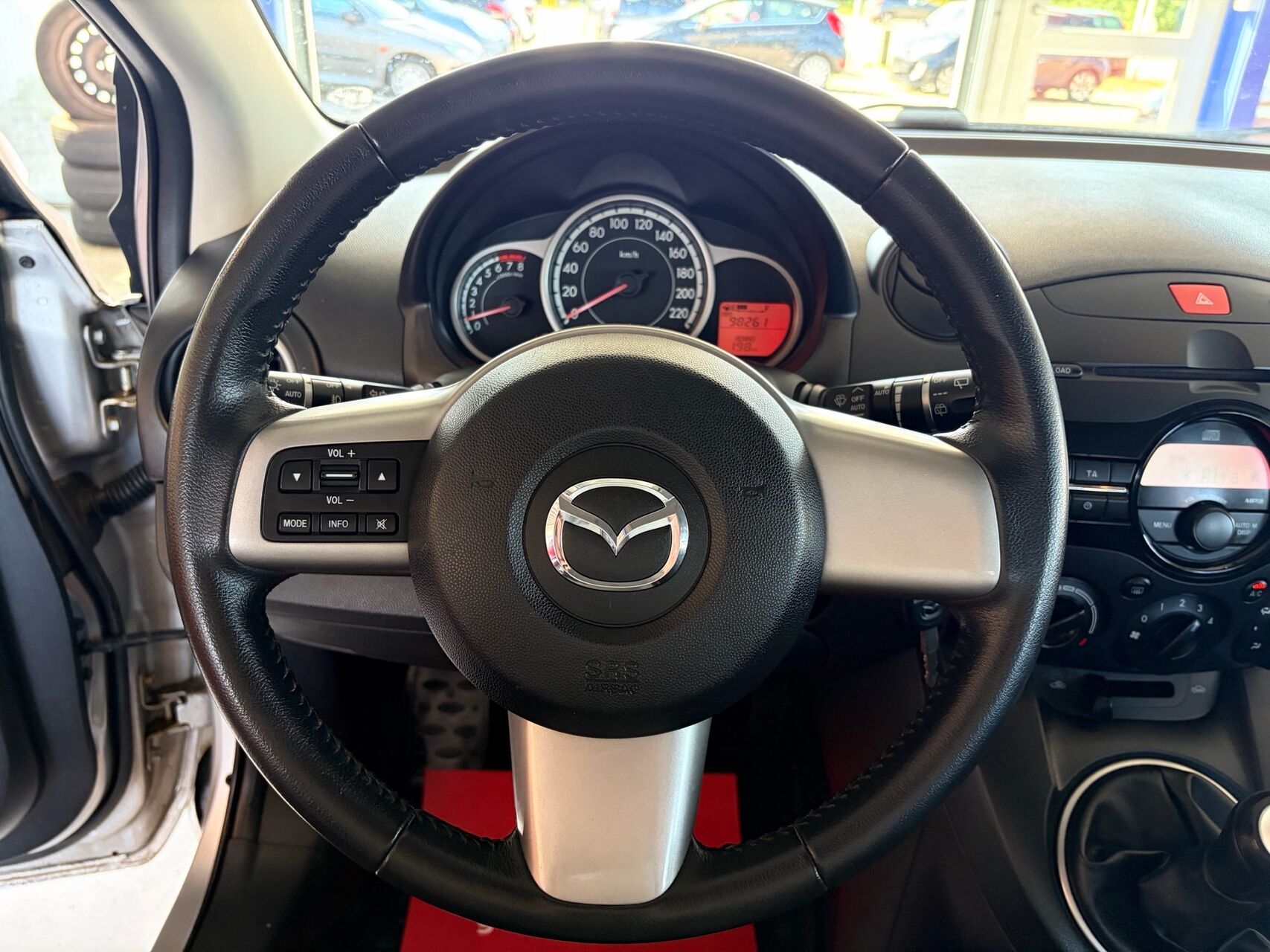 Billede af Mazda 2 1,3 Takara Edition 84HK 5d