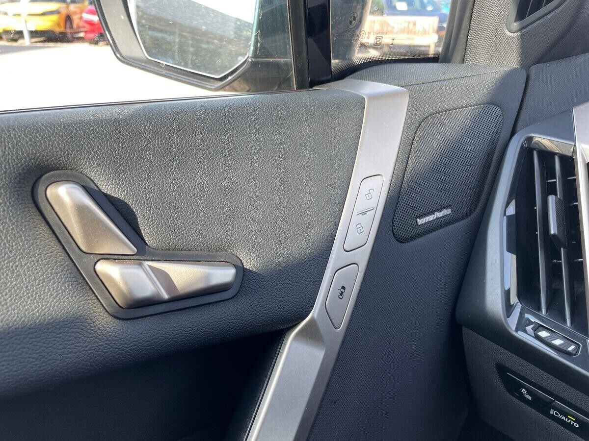 Billede af BMW iX 40 EL Fully Charged XDrive 326HK 5d Aut.