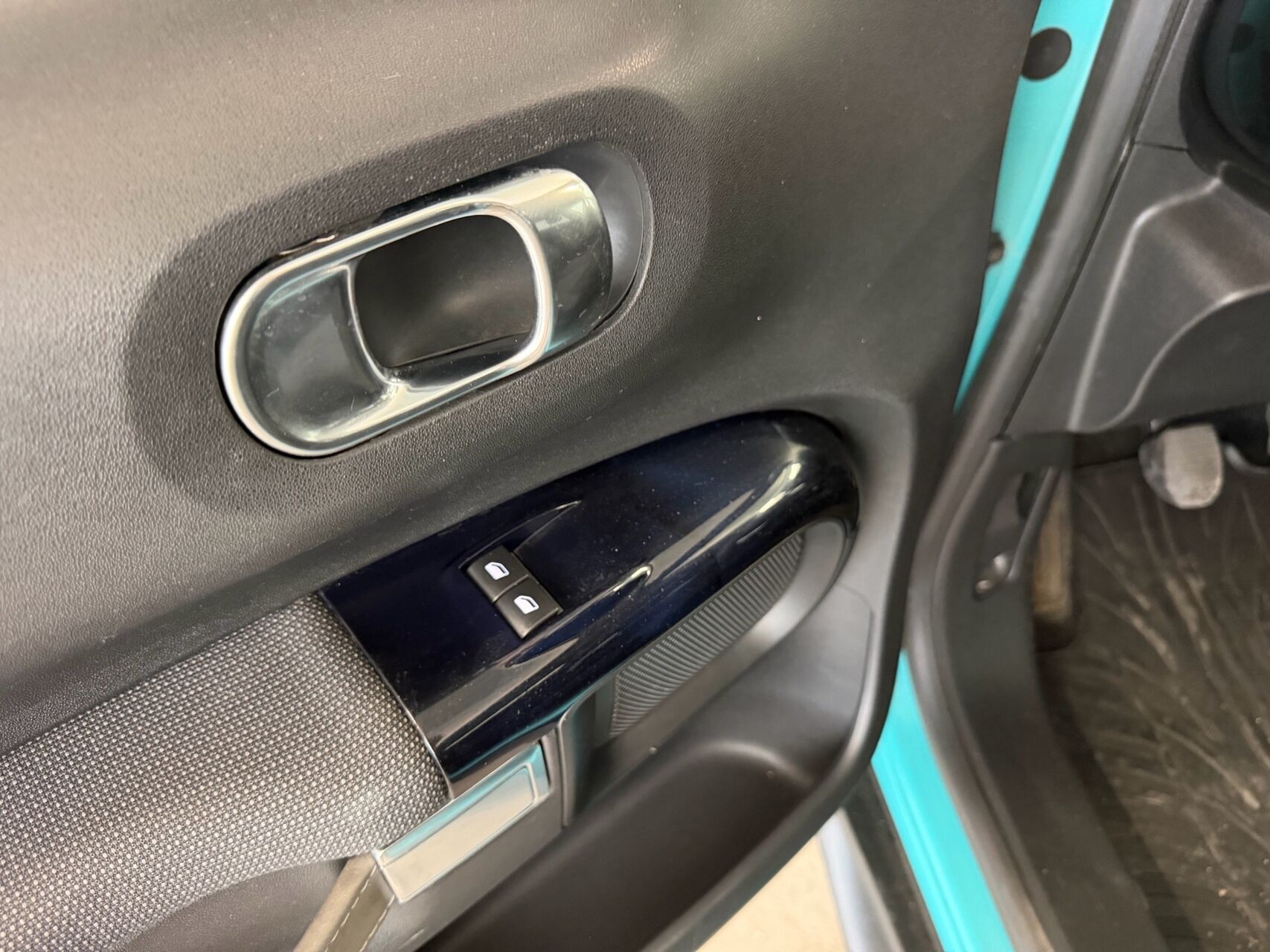 Billede af Citroën C4 Cactus 1,6 Blue HDi Feel start/stop 100HK 5d