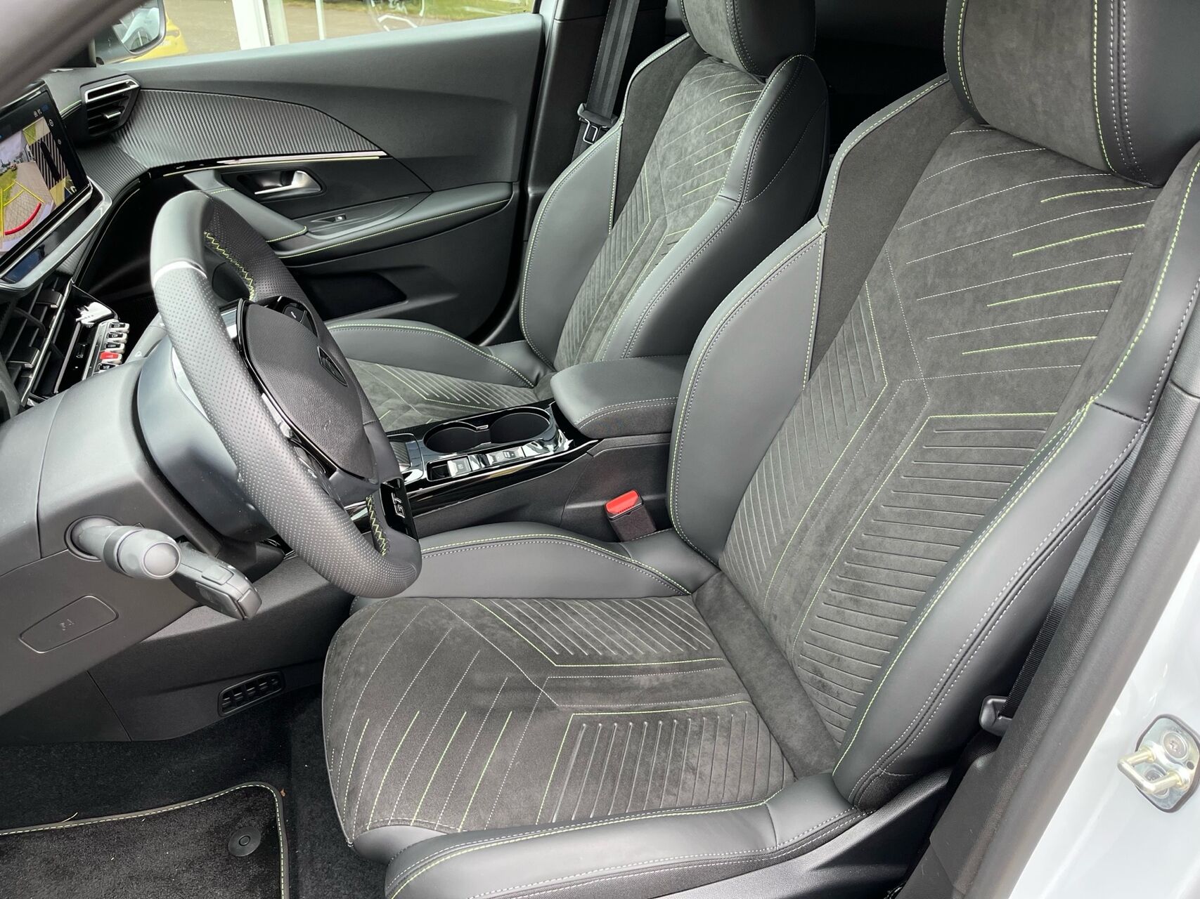 Billede af Peugeot e-2008 EL GT 156HK 5d Aut.