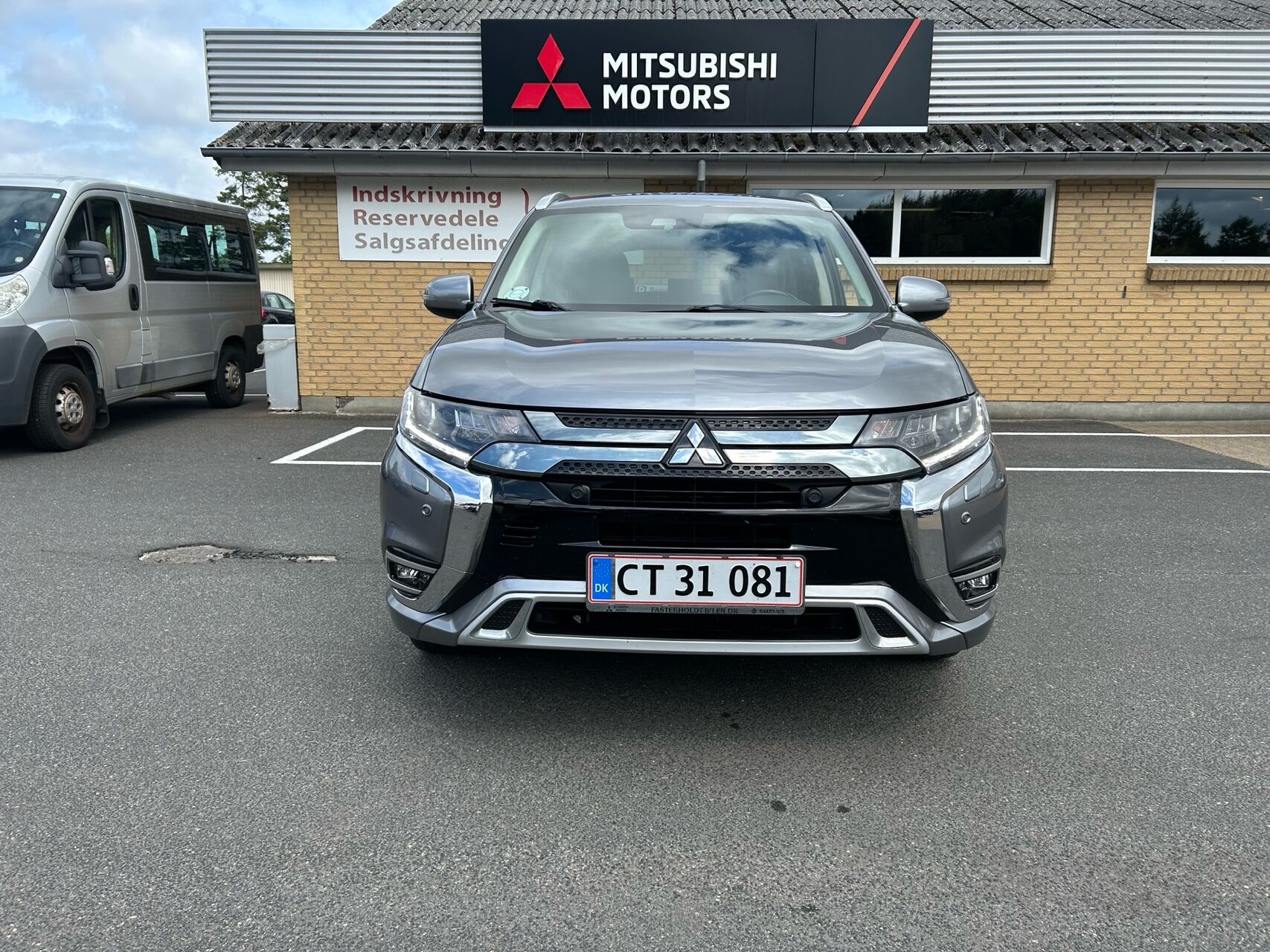 Billede af Mitsubishi Outlander 2,4 PHEV  Plugin-hybrid Intense 4WD 224HK 5d 6g Trinl. Gear