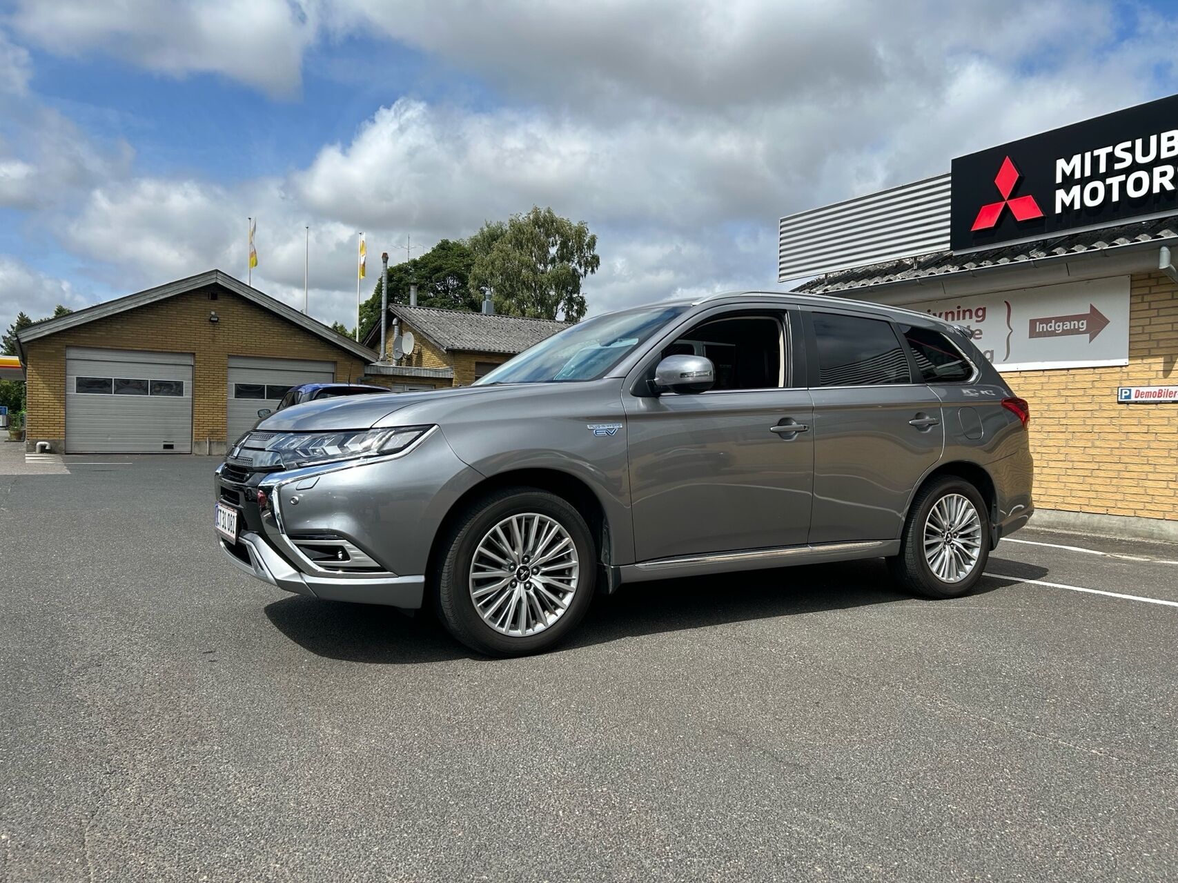 Billede af Mitsubishi Outlander 2,4 PHEV  Plugin-hybrid Intense 4WD 224HK 5d 6g Trinl. Gear