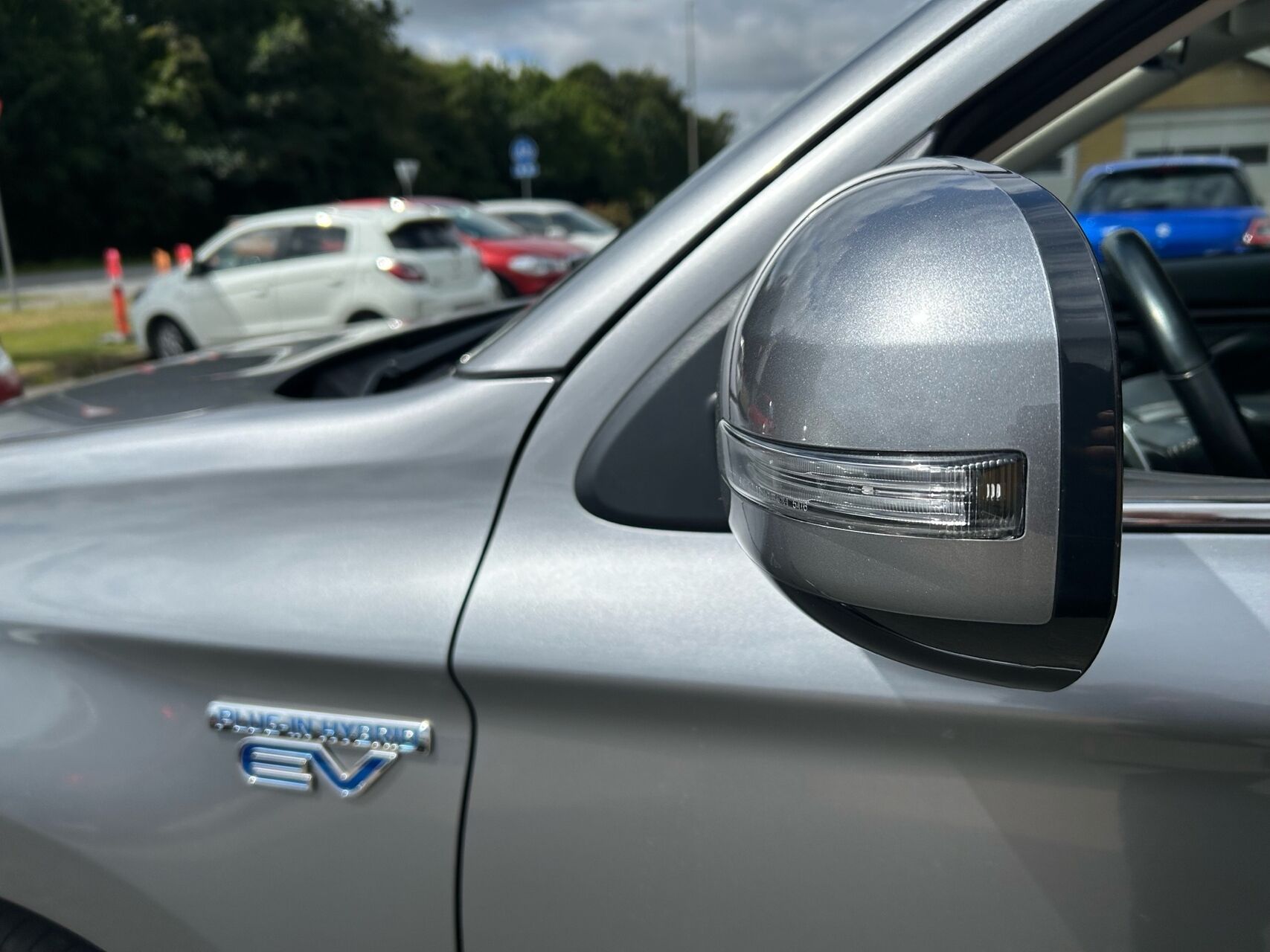 Billede af Mitsubishi Outlander 2,4 PHEV  Plugin-hybrid Intense 4WD 224HK 5d 6g Trinl. Gear