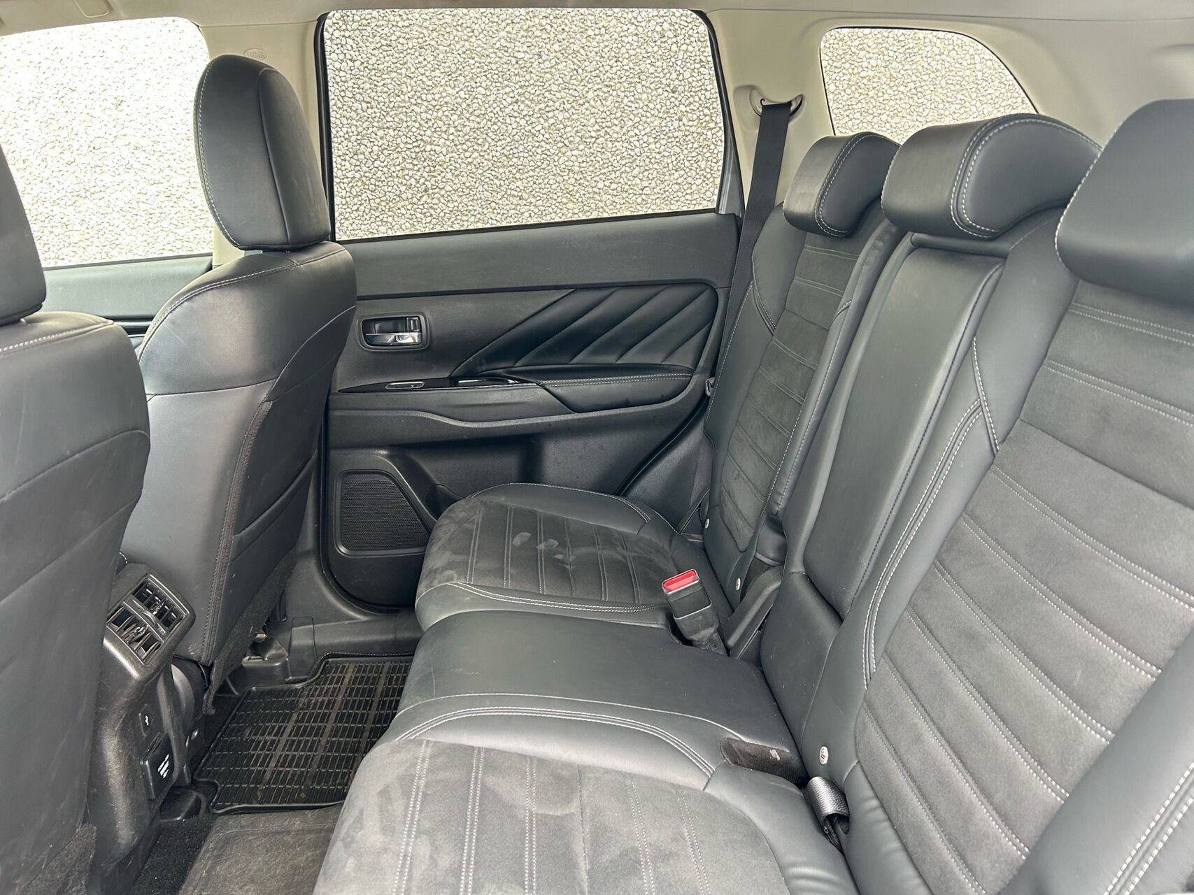 Billede af Mitsubishi Outlander 2,4 PHEV  Plugin-hybrid Intense 4WD 224HK 5d 6g Trinl. Gear