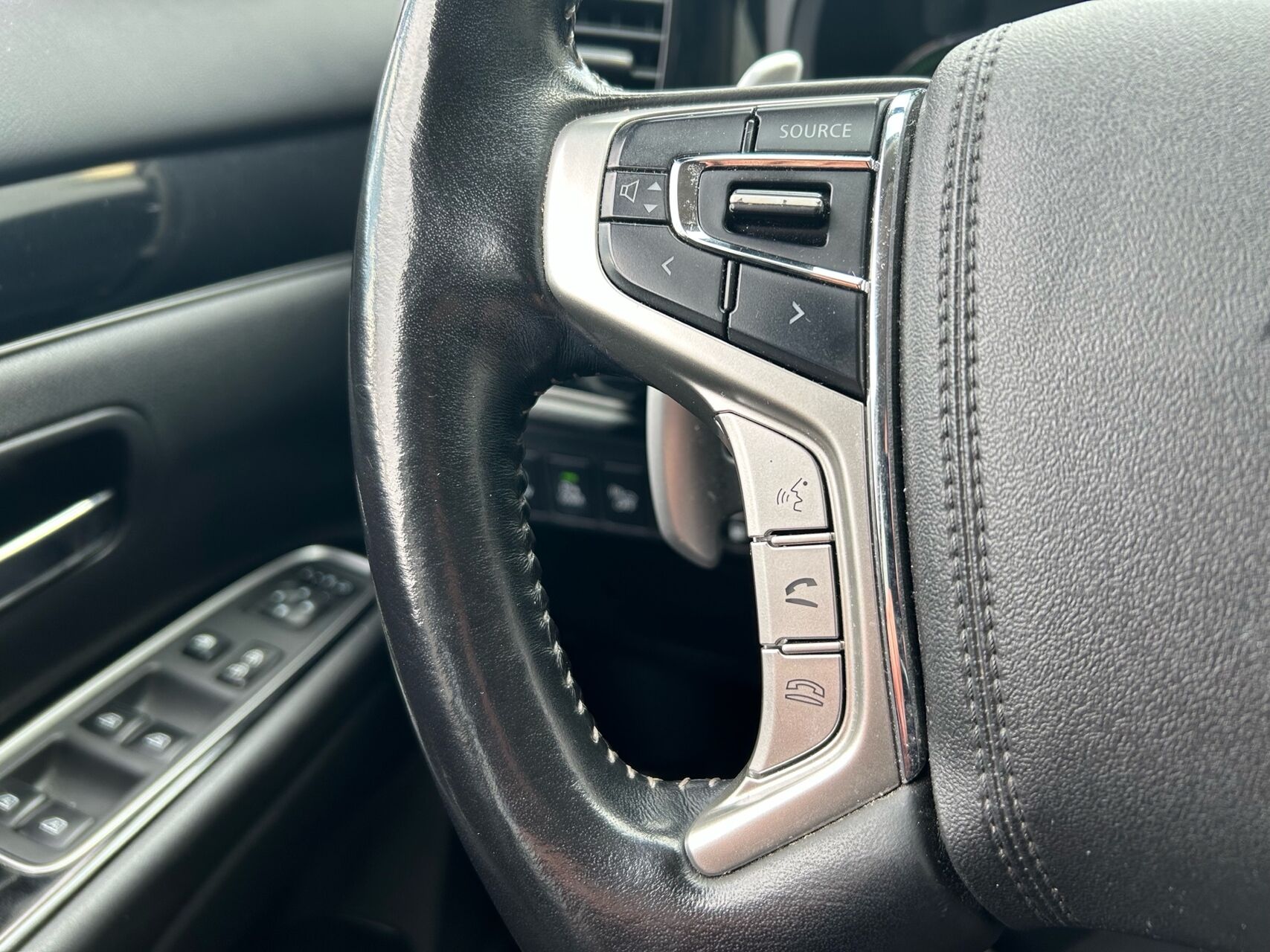 Billede af Mitsubishi Outlander 2,4 PHEV  Plugin-hybrid Intense 4WD 224HK 5d 6g Trinl. Gear