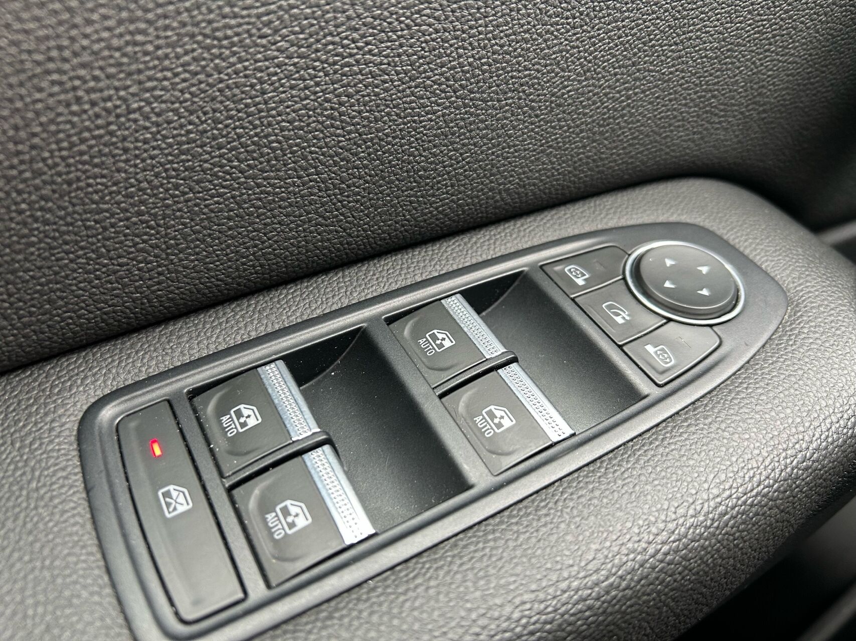 Billede af Renault Captur 1,3 TCE GPF Intens EDC 130HK 5d 7g Aut.
