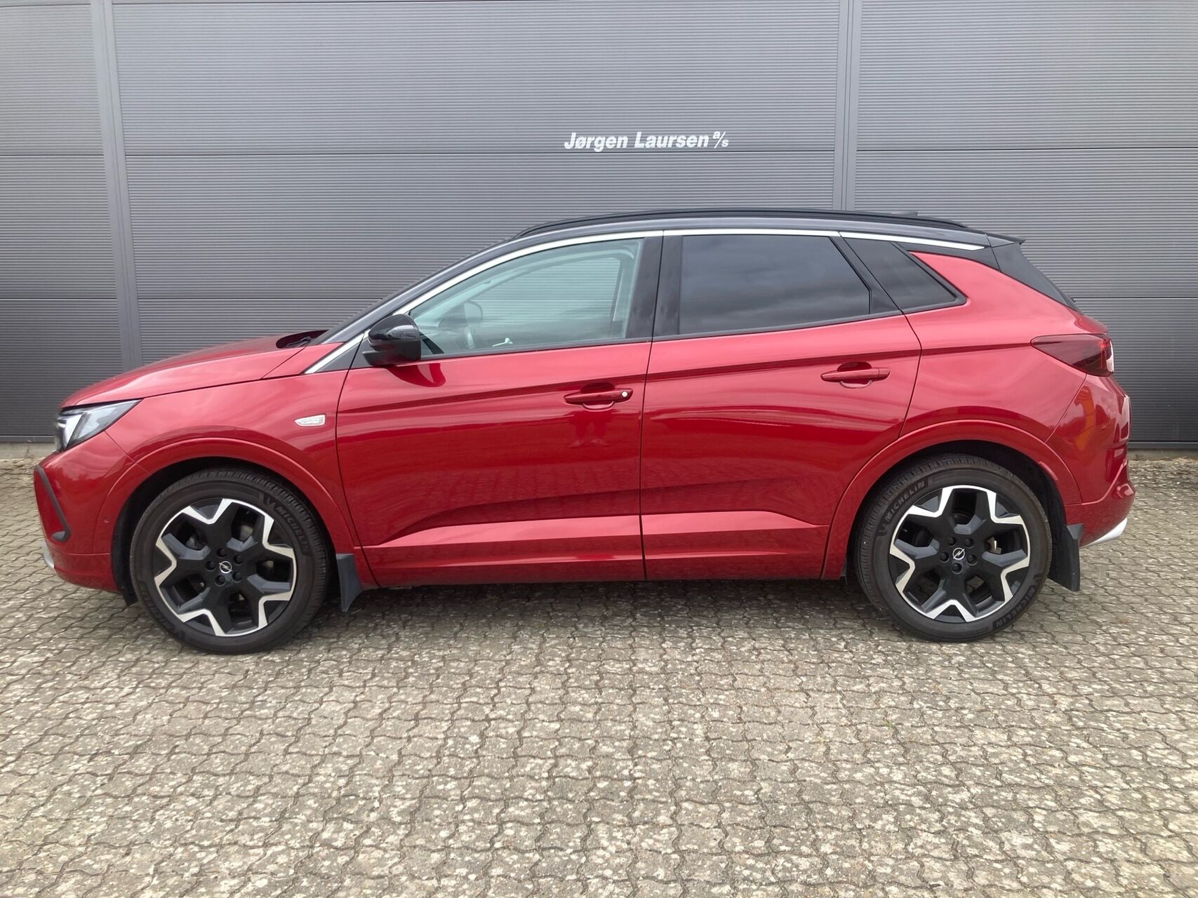 Billede af Opel Grandland 1,5 BlueHDi Elegance EAT8 130HK 5d 8g Aut.