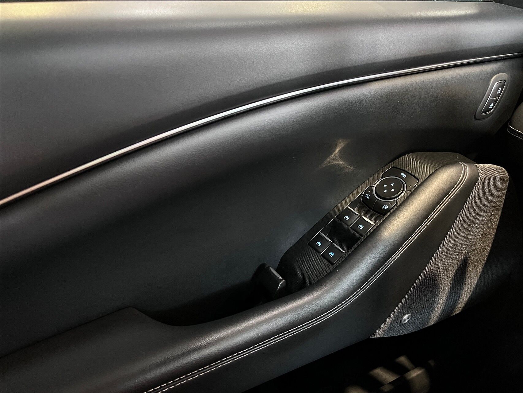 Billede af Ford Mustang Mach-E EL UR 294HK 5d Aut.