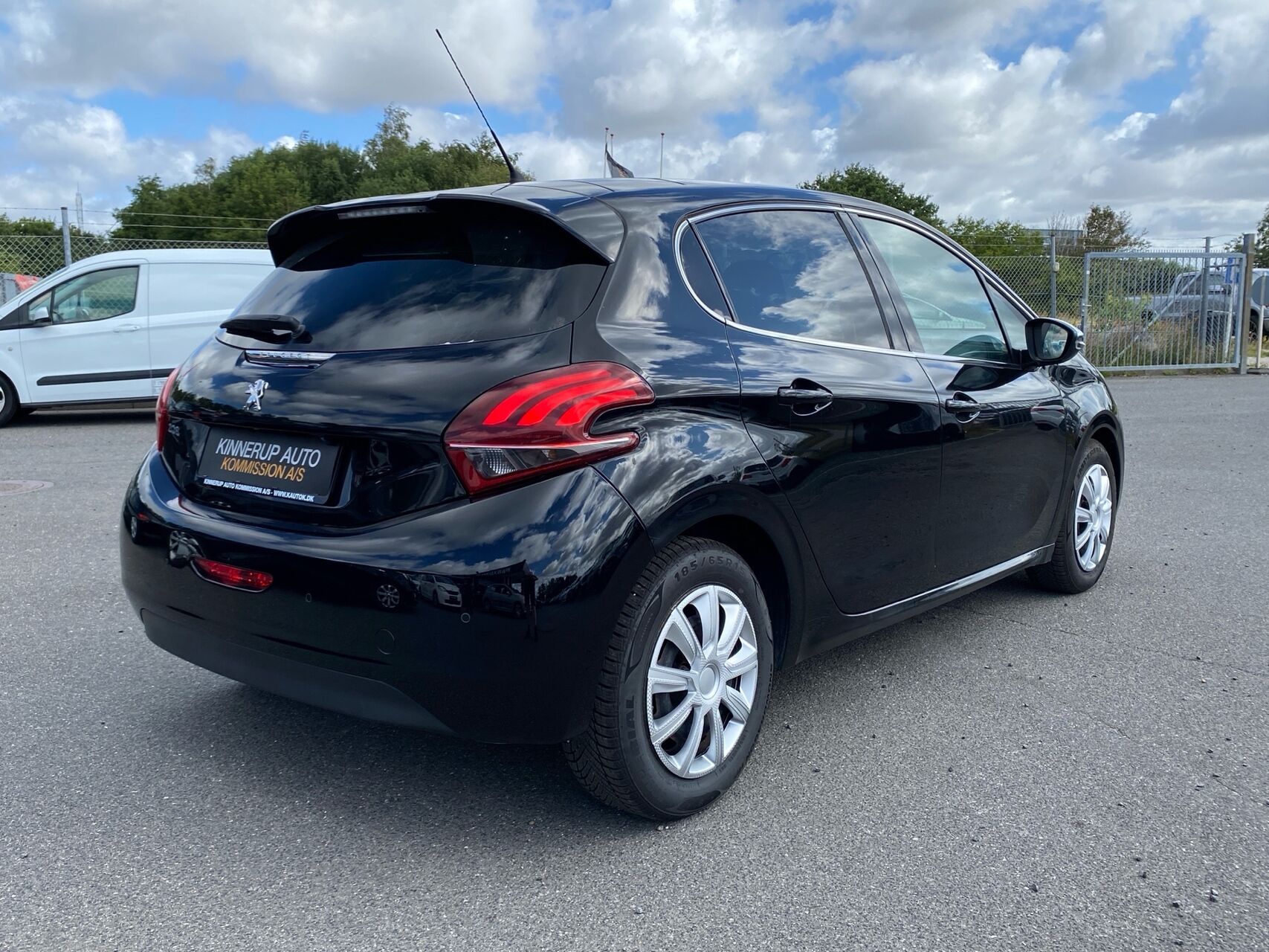 Billede af Peugeot 208 1,6 BlueHDi Desire Sky 100HK 5d