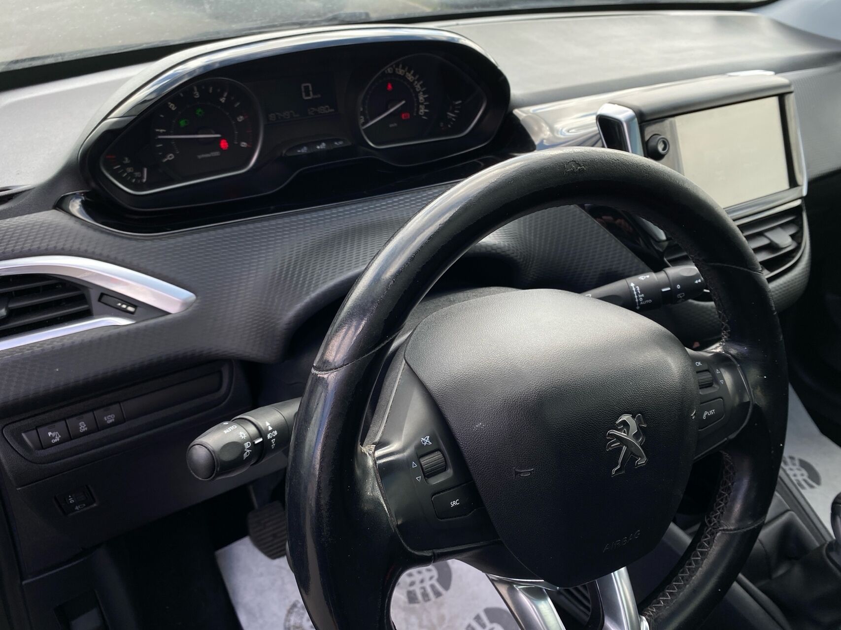 Billede af Peugeot 208 1,6 BlueHDi Desire Sky 100HK 5d