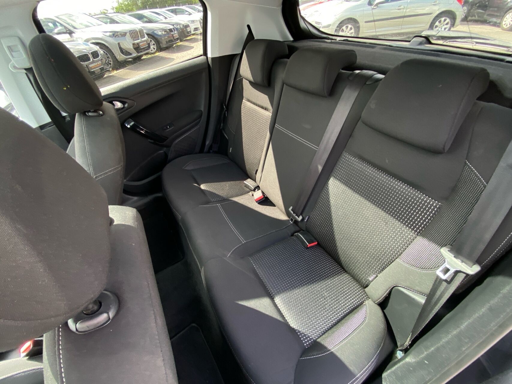 Billede af Peugeot 208 1,6 BlueHDi Desire Sky 100HK 5d