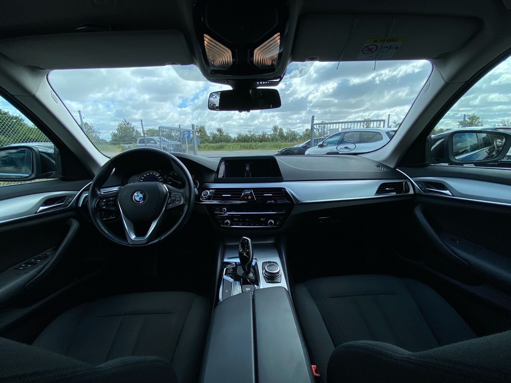 Billede af BMW 520d Touring 2,0 D Connected Steptronic 190HK Stc 8g Aut.