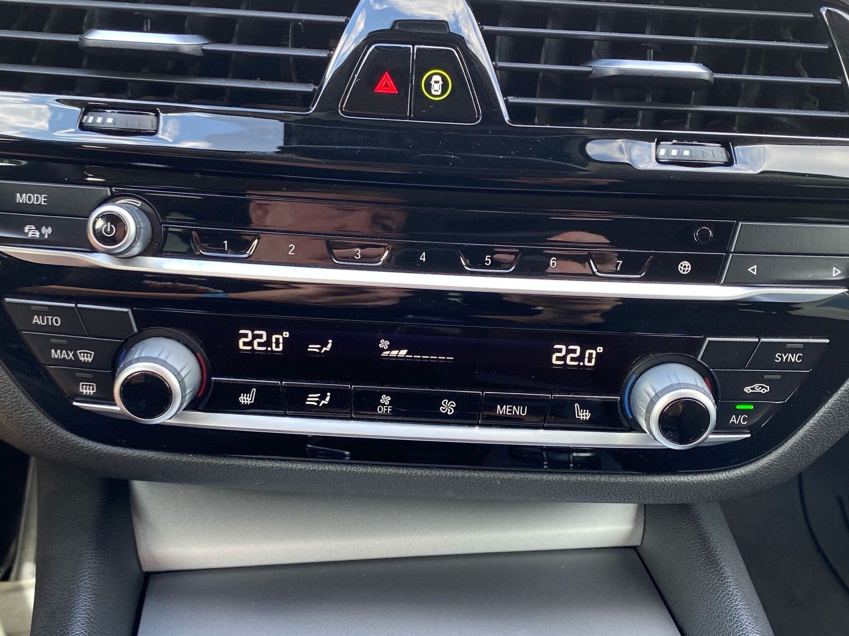 Billede af BMW 520d Touring 2,0 D Connected Steptronic 190HK Stc 8g Aut.