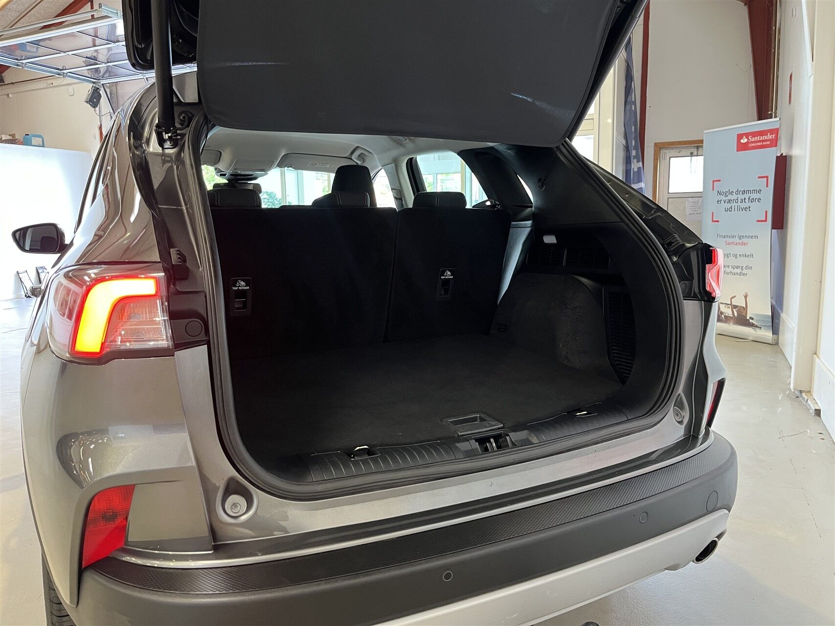 Billede af Ford Kuga 2,5 Plugin-hybrid Titanium CVT 225HK 5d Trinl. Gear